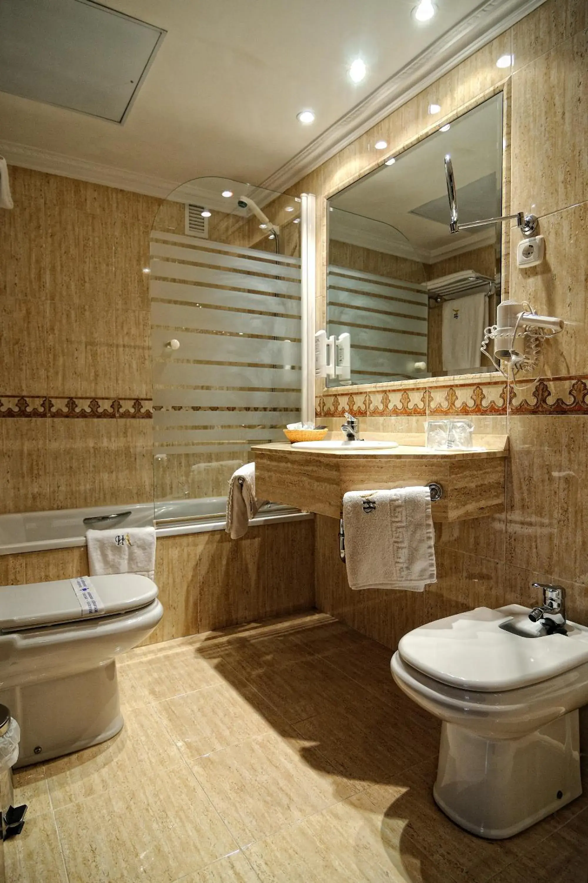 Bathroom in Hotel Alisi