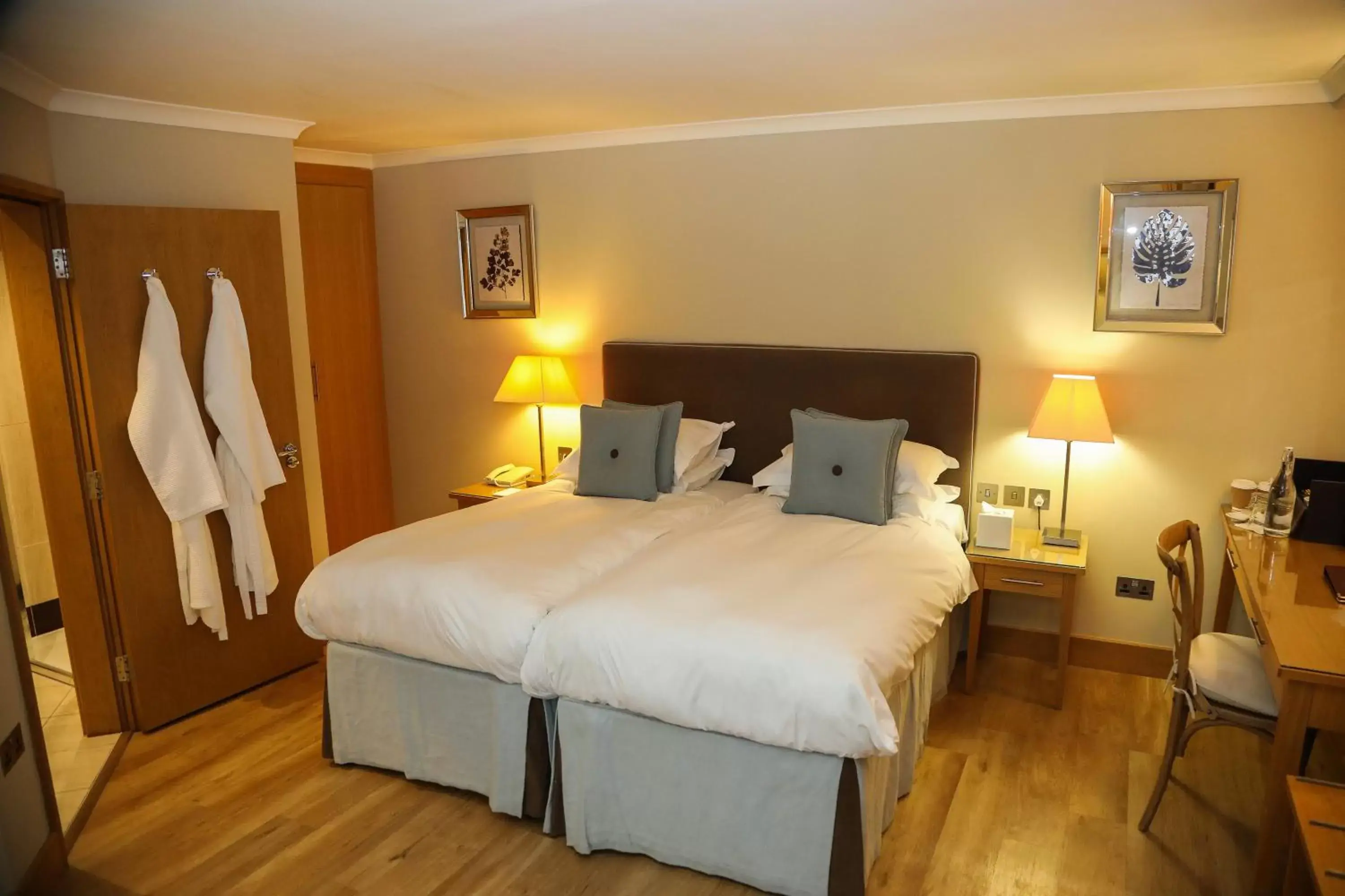 Photo of the whole room, Bed in The Eastbury & Spa