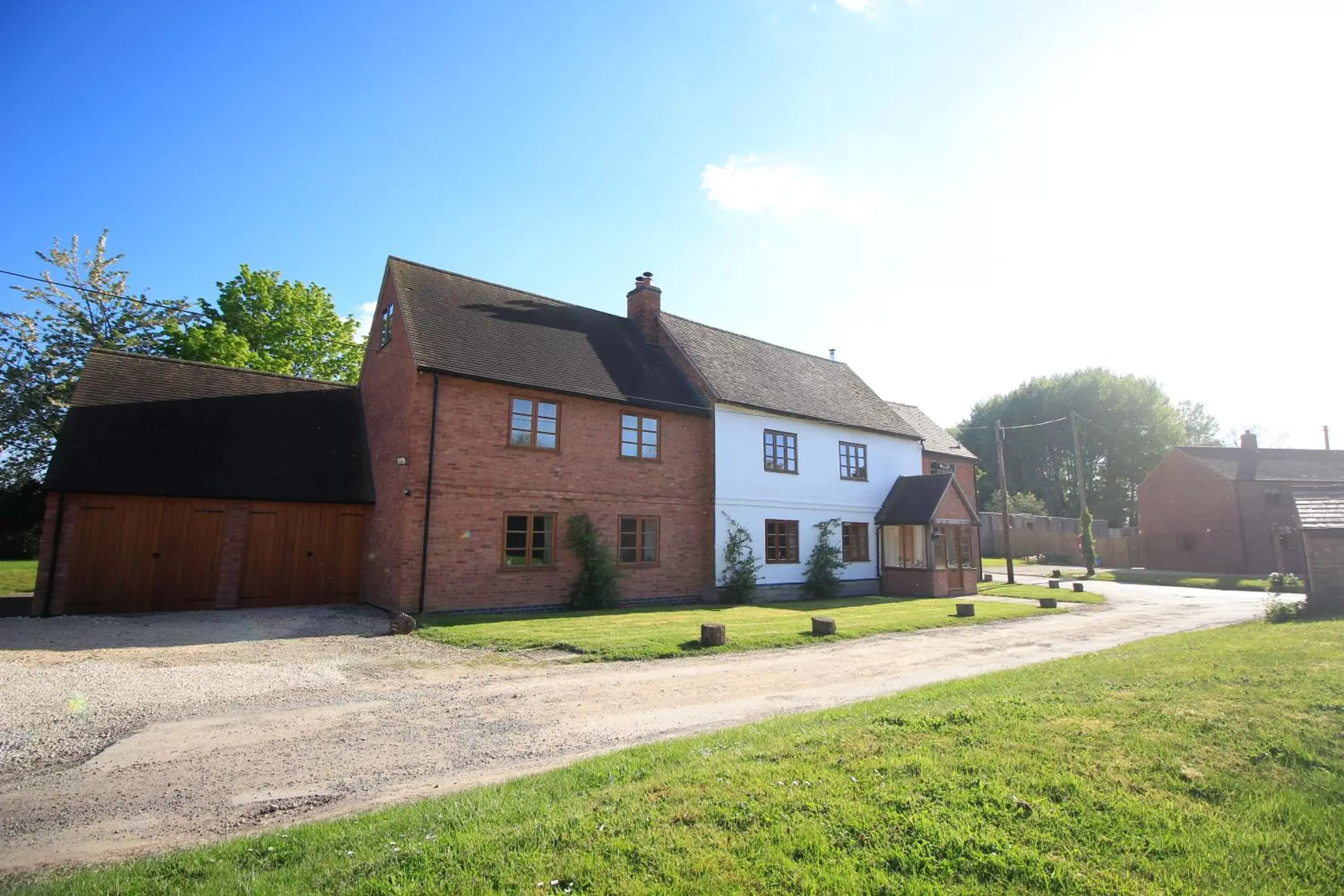 Property Building in Three Ways Farmhouse B&B