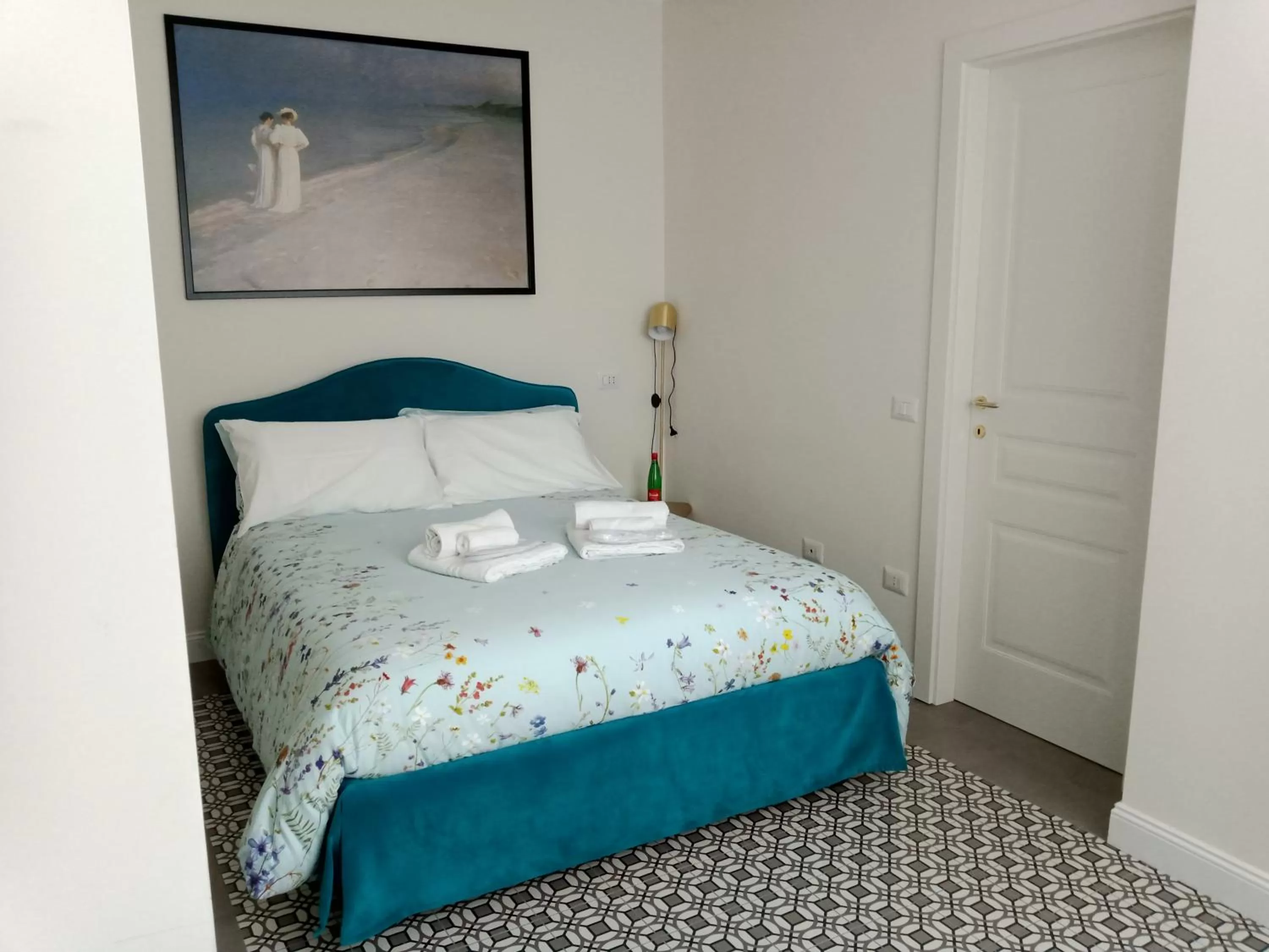 Bedroom, Bed in Novecento