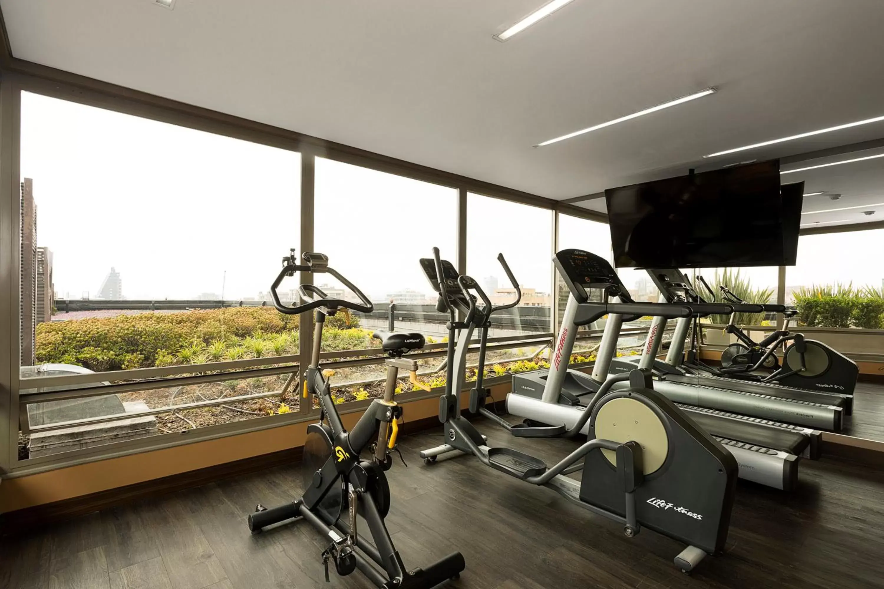 Fitness centre/facilities, Fitness Center/Facilities in EK Hotel