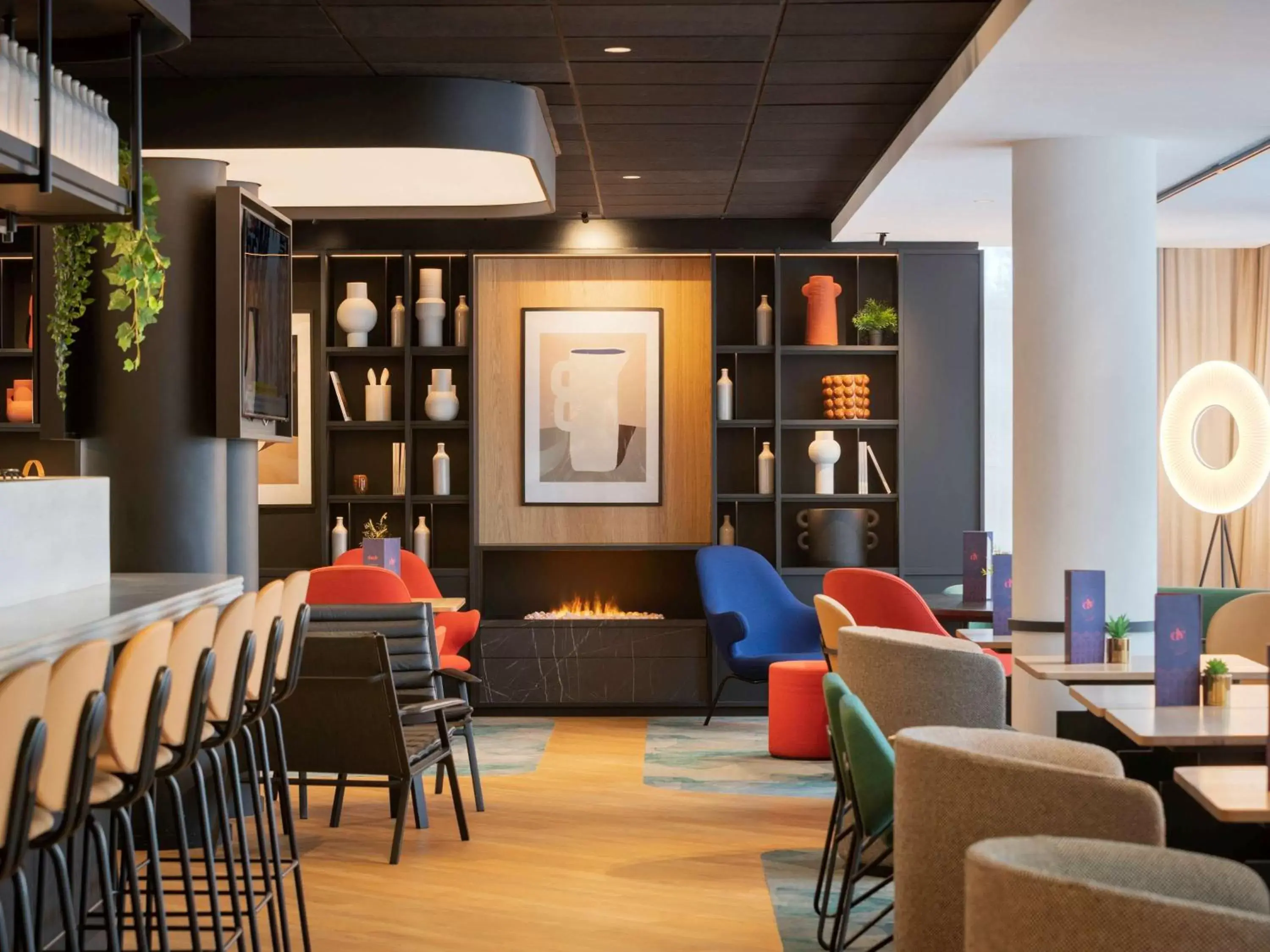 Property building, Lounge/Bar in Novotel Suites Paris CDG Airport Villepinte