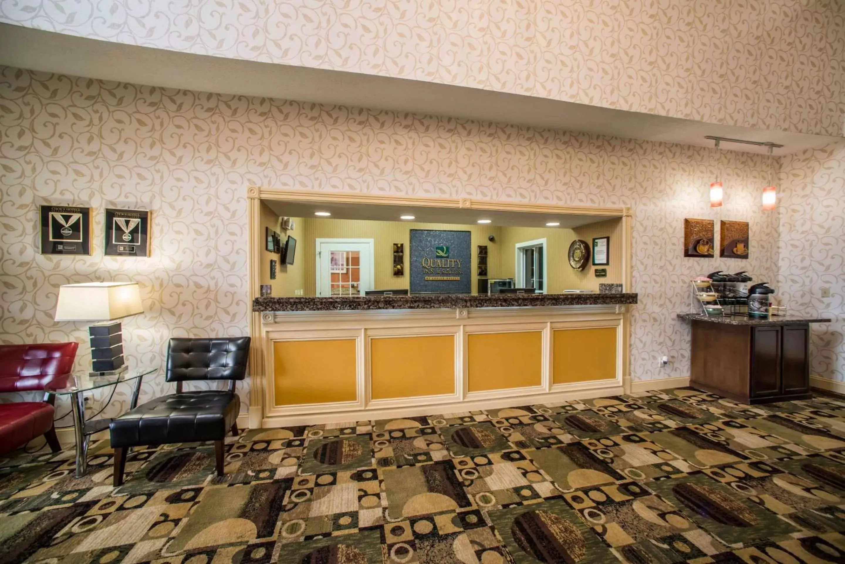 Lobby or reception in Quality Inn Litchfield Route 66