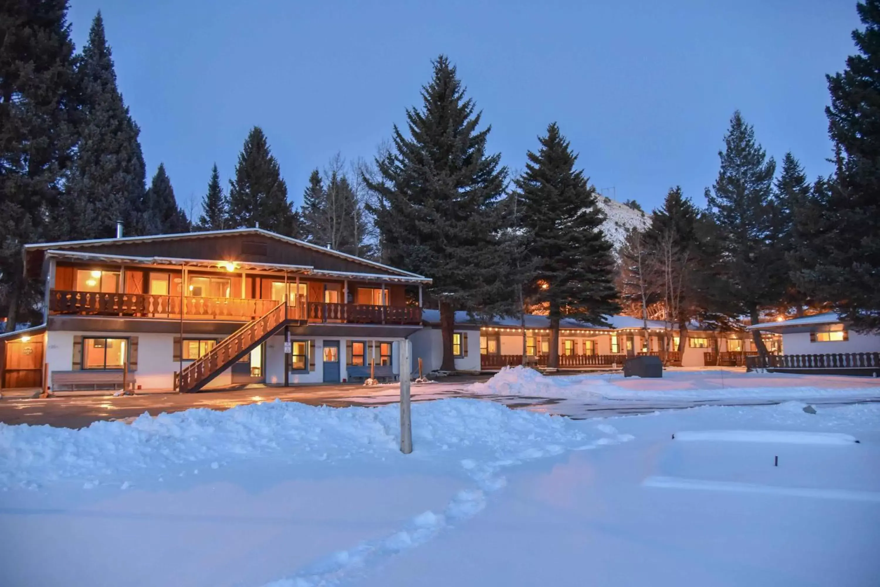 Property building, Winter in Alpine Lodge Red River