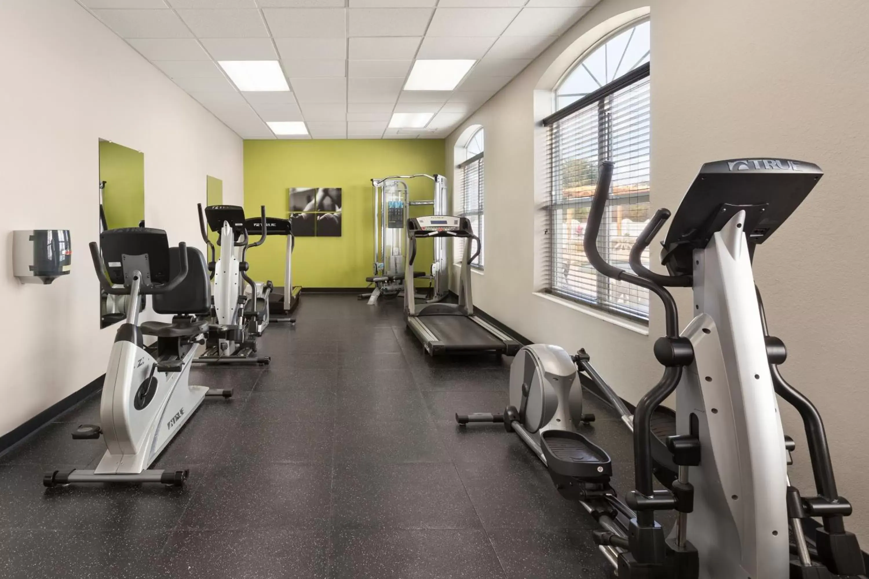 Fitness centre/facilities, Fitness Center/Facilities in Country Inn & Suites by Radisson, Port Canaveral, FL