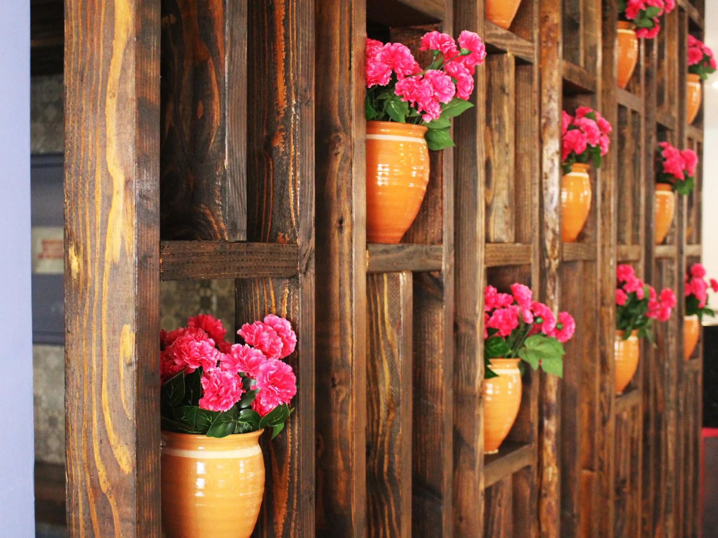 Decorative detail in Hotel Corona Plaza