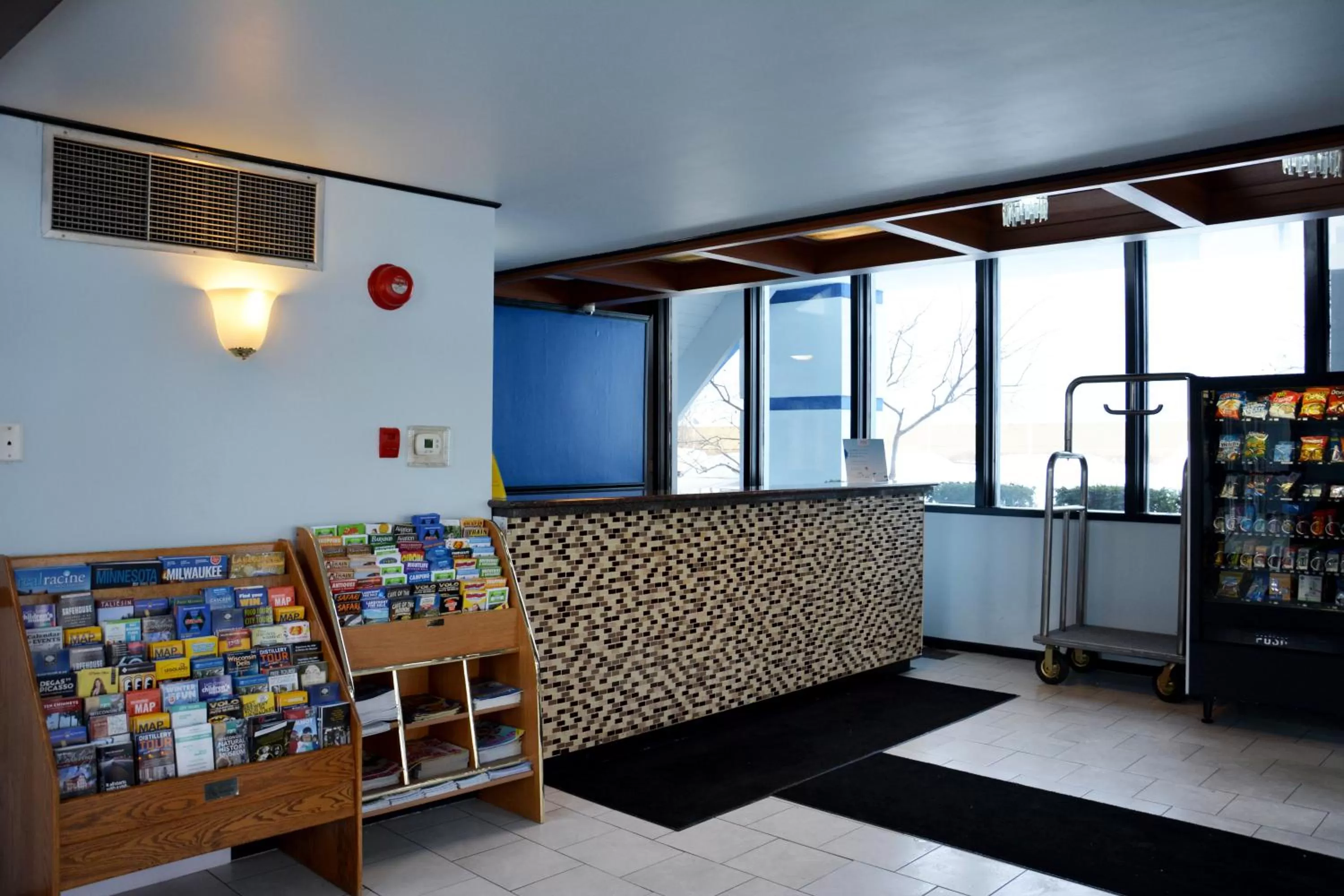 Lobby or reception in Travelodge by Wyndham Milwaukee