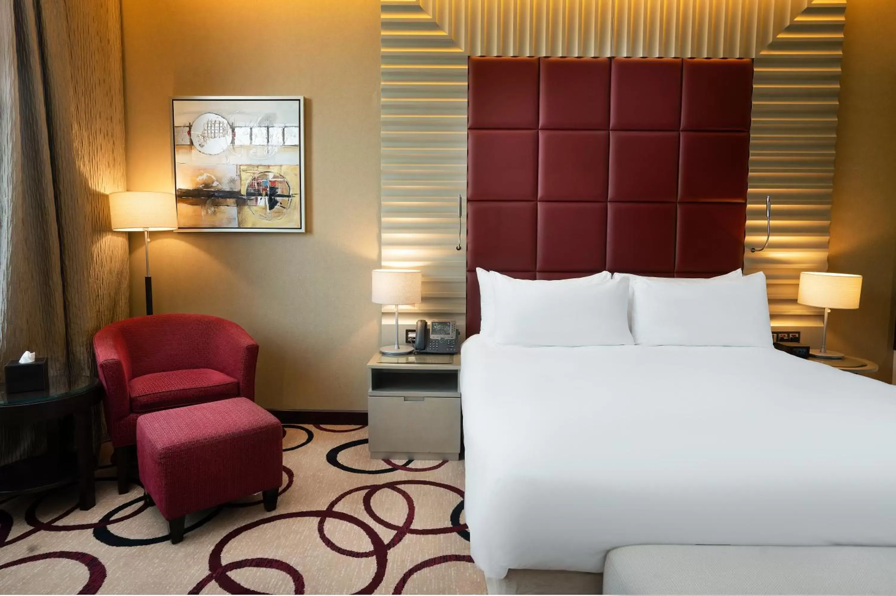 Bedroom, Bed in Crowne Plaza Riyadh - RDC Hotel & Convention, an IHG Hotel