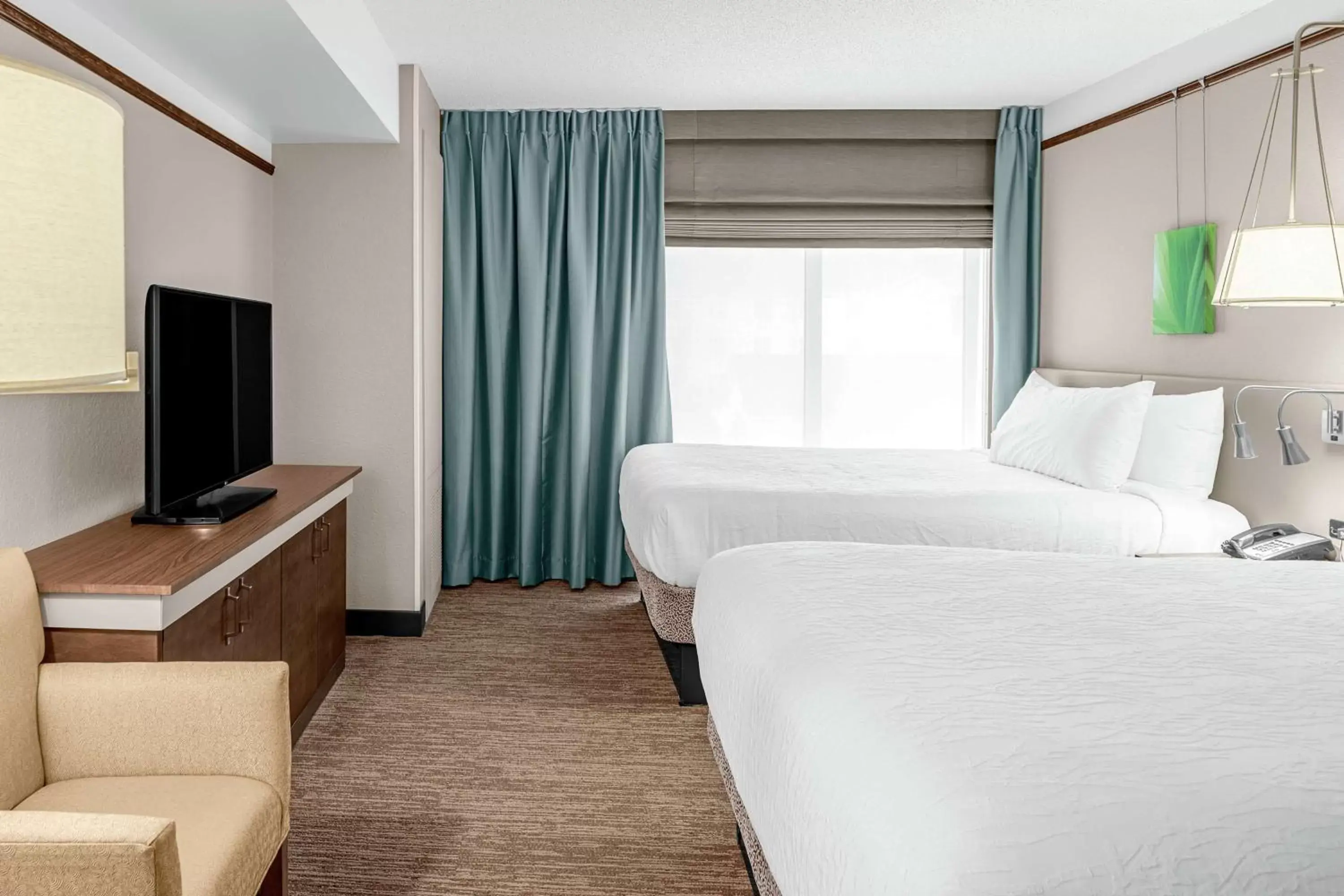 Bed in Hilton Garden Inn Wilmington Mayfaire Town Center Bed in Hilton Garden Inn Wilmington Mayfaire Town Center