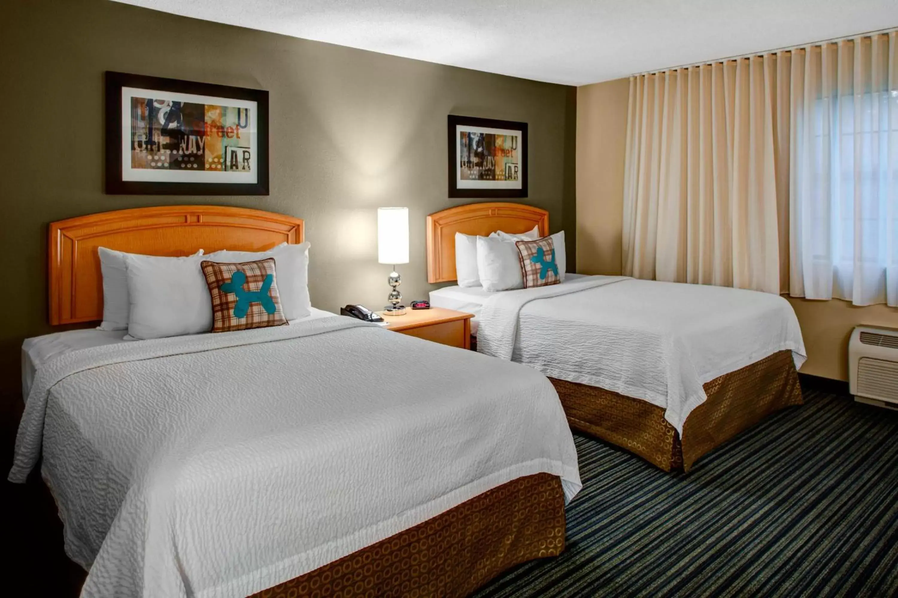 Bedroom, Bed in TownePlace Suites Atlanta Buckhead