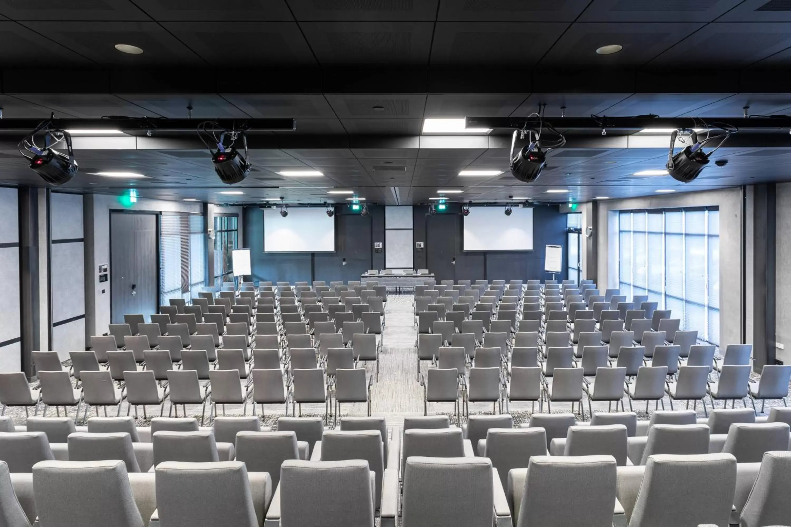 Meeting/conference room in Courtyard by Marriott Amsterdam Airport