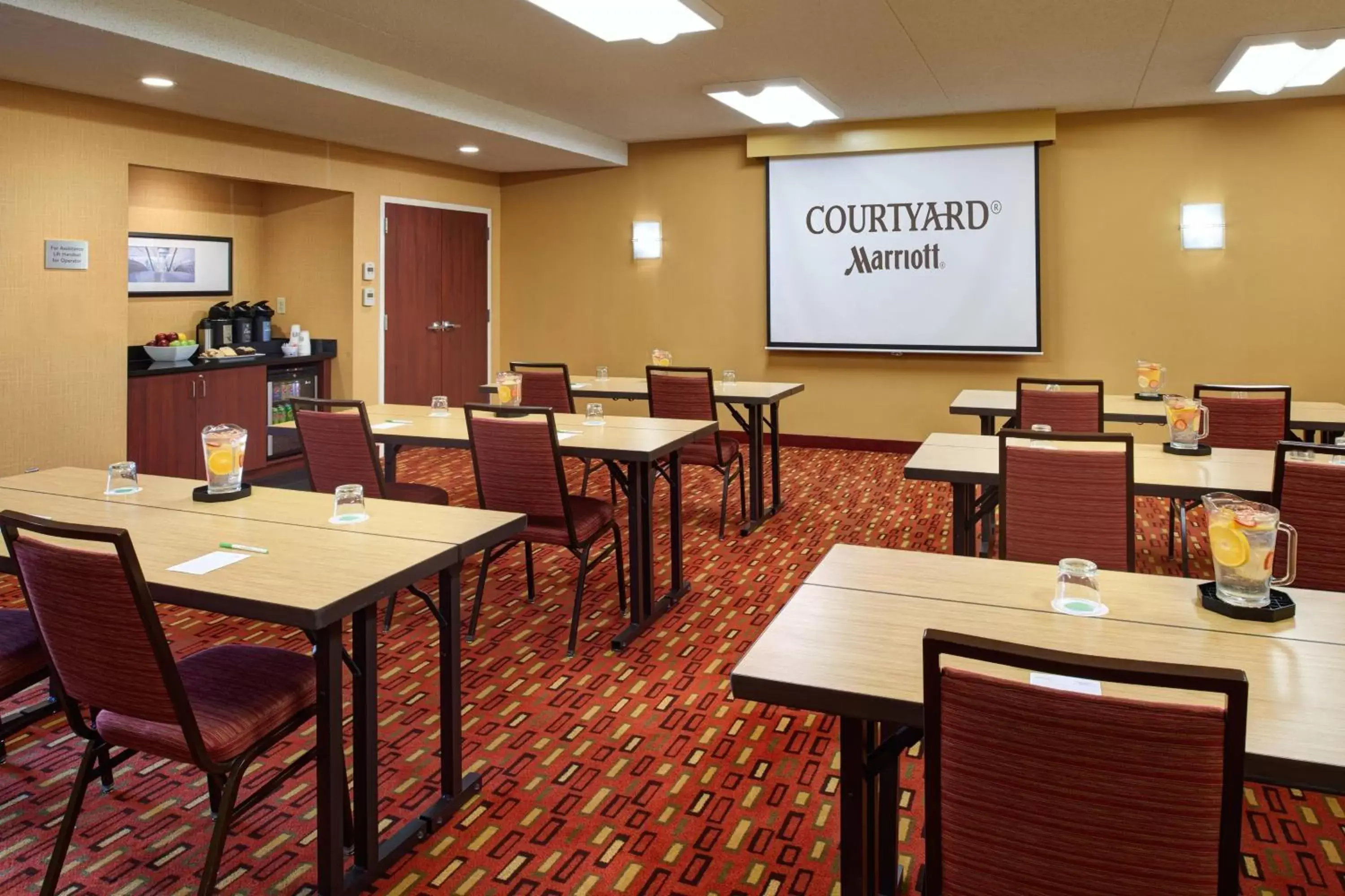 Meeting/conference room, Restaurant/Places to Eat in Courtyard by Marriott Detroit Livonia