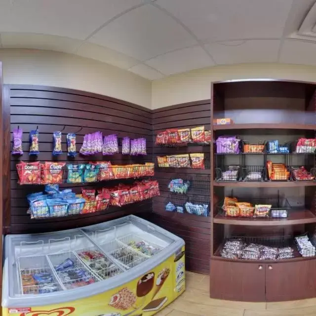 Supermarket/Shops in Quality Inn & Suites Near Fairgrounds & Ybor City