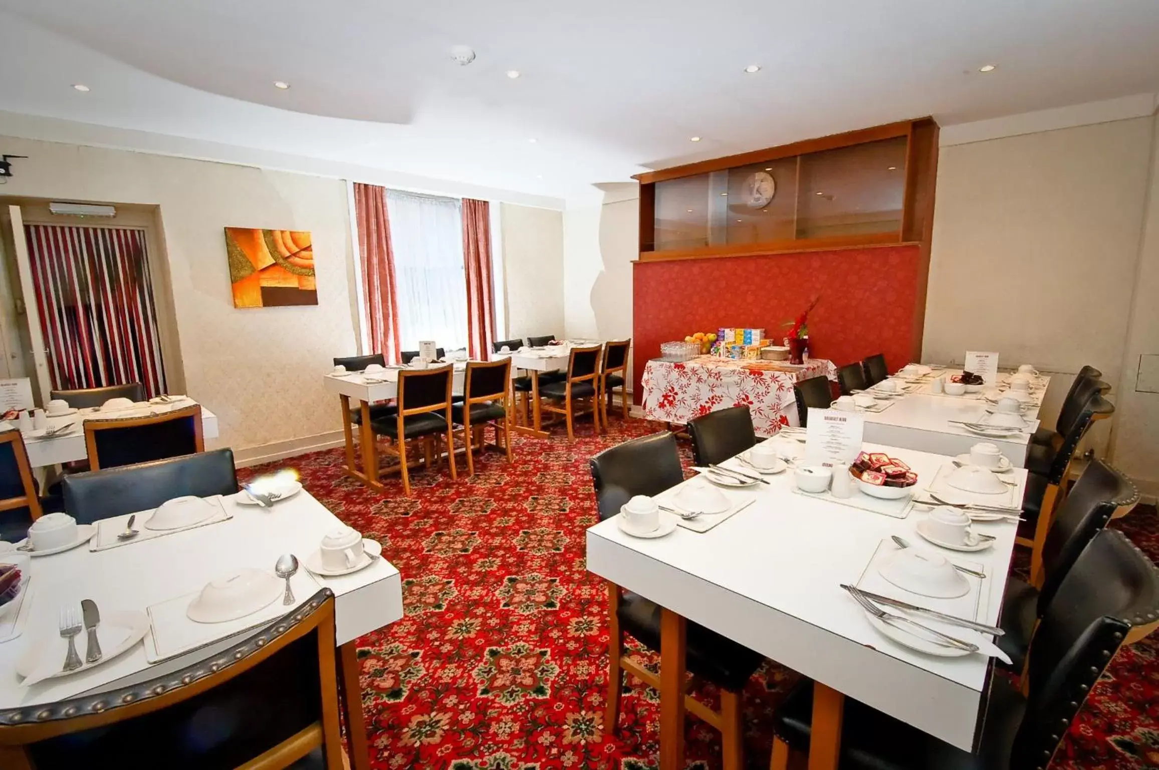 Food and drinks, Restaurant/Places to Eat in Avonmore Hotel