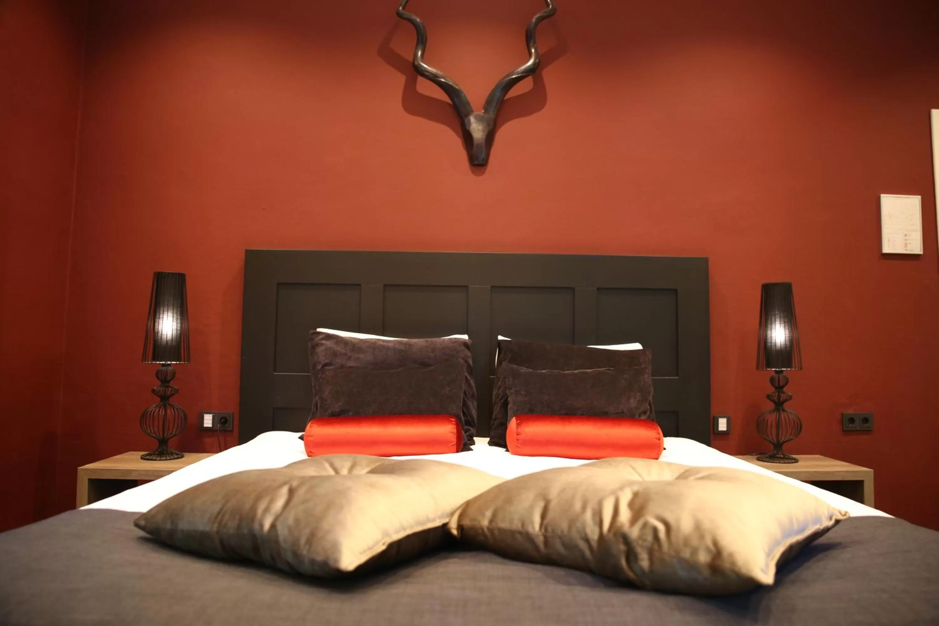 Decorative detail, Bed in Hotel Restaurant De Wolfsberg