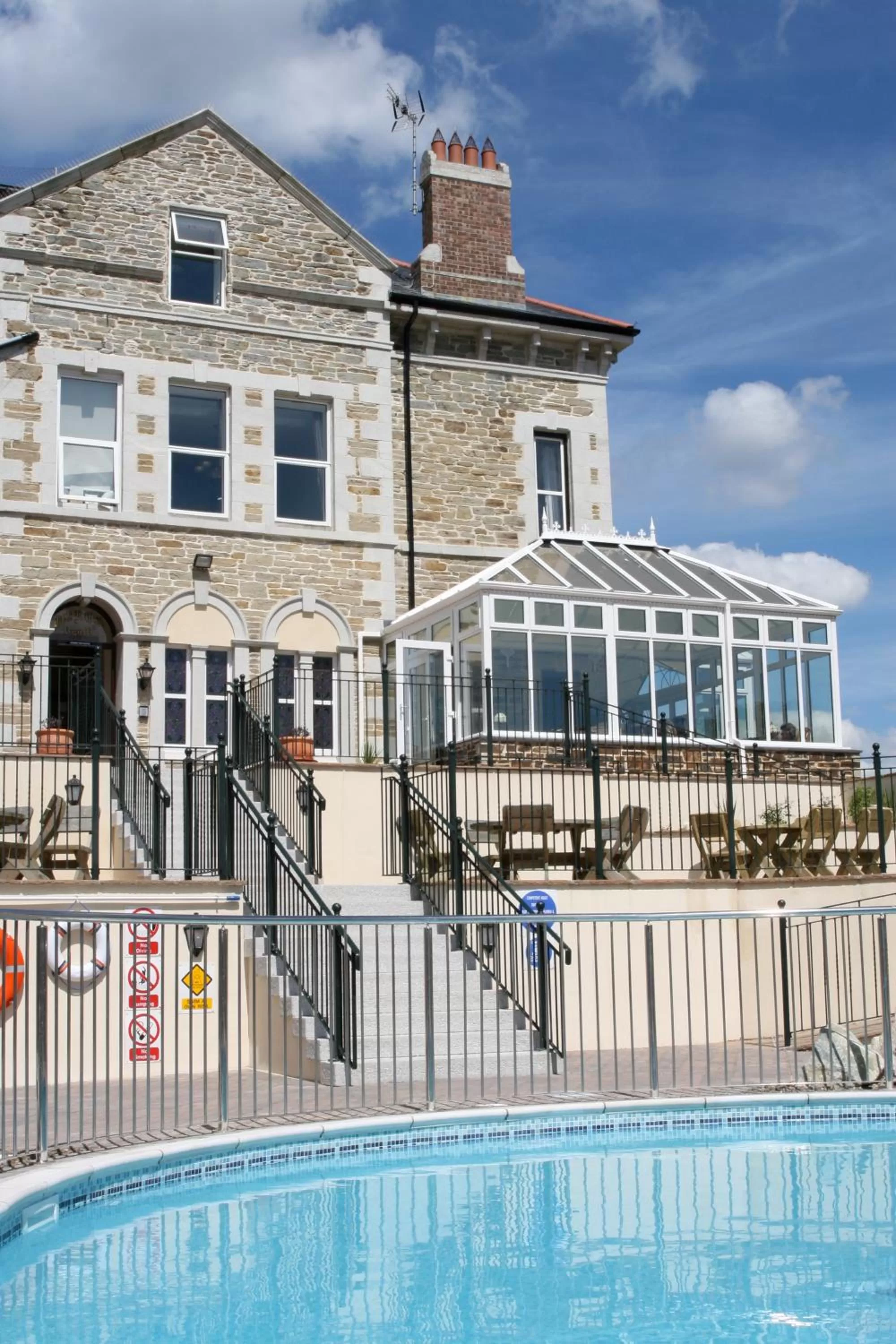 Property building in Porth Veor Manor Villas & Apartments