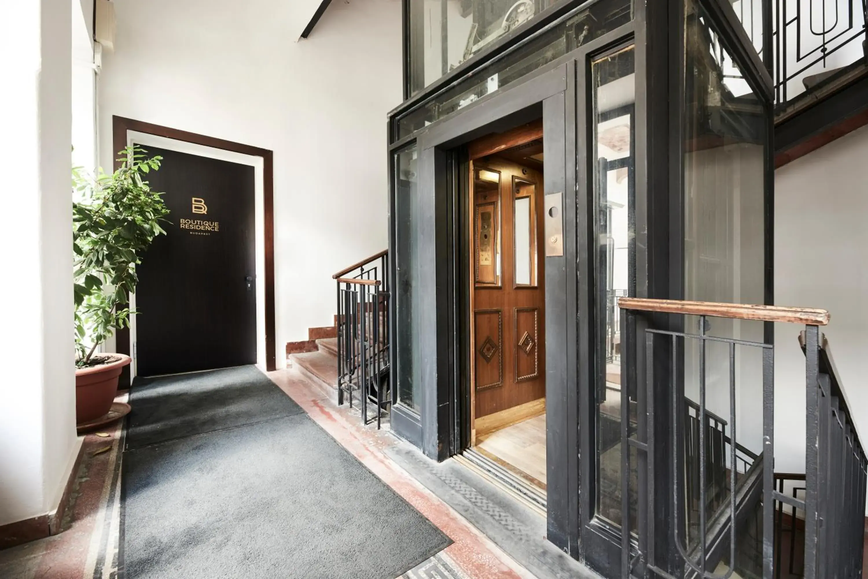 Facade/entrance in Boutique Residence Budapest