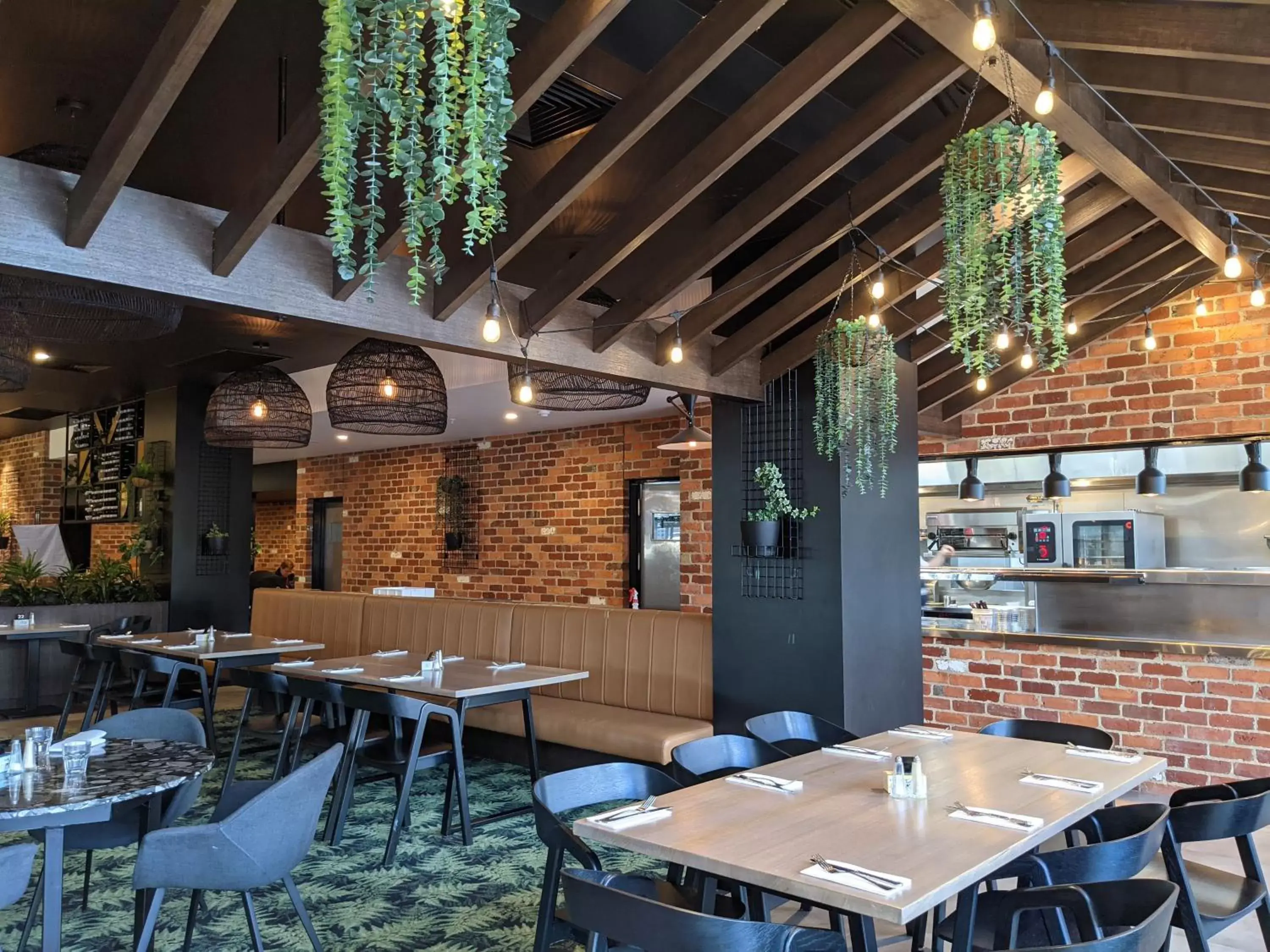 Restaurant/Places to Eat in Mantra Traralgon