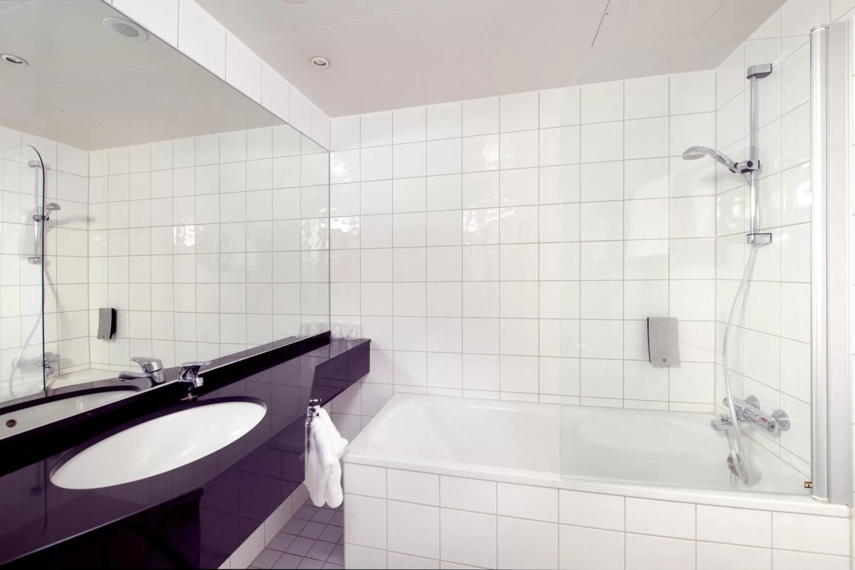 Bathroom in Clarion Collection Hotel Aurora