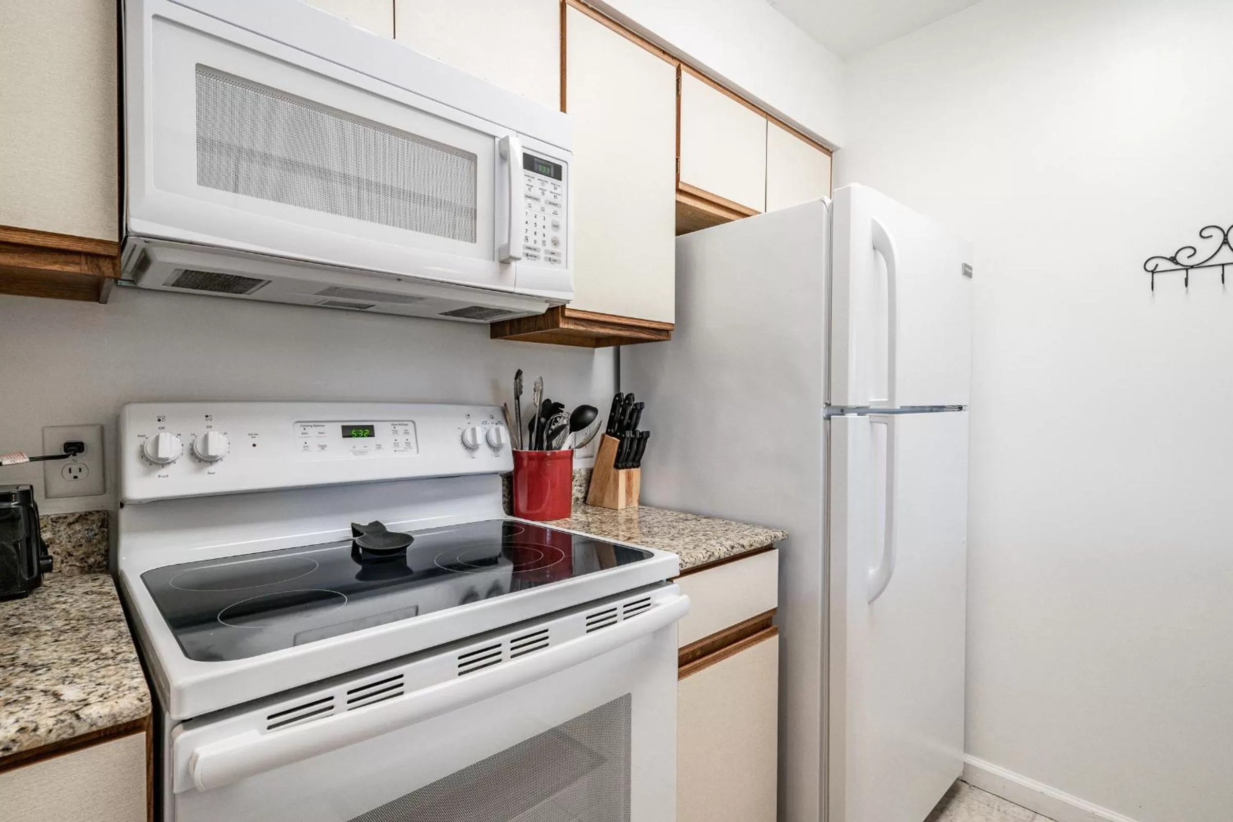 Kitchen or kitchenette in Pointe Royale Golf Resort