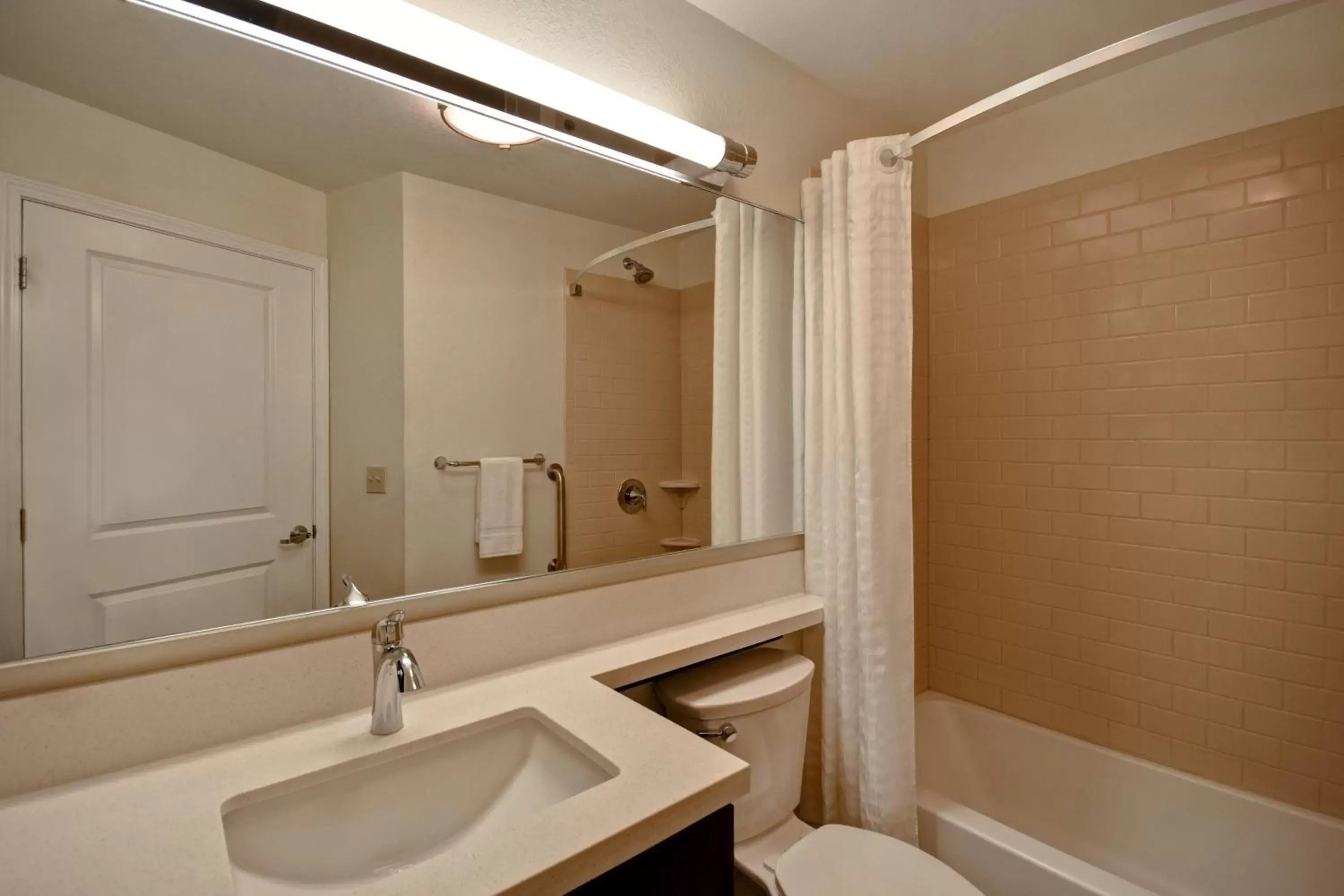 Bathroom in Candlewood Suites Carrollton, an IHG Hotel