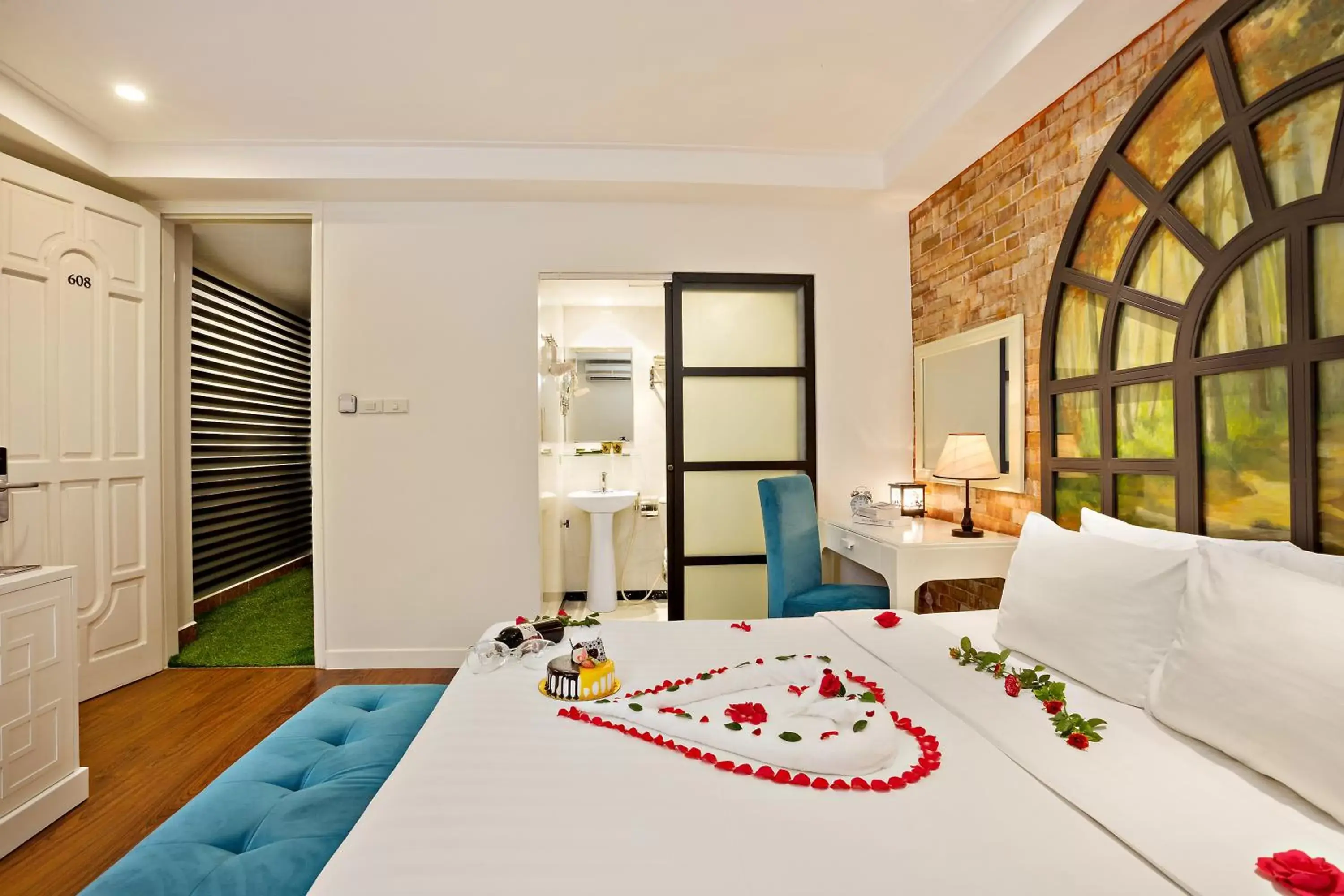 Decorative detail, Bed in Hanoi La Selva Hotel