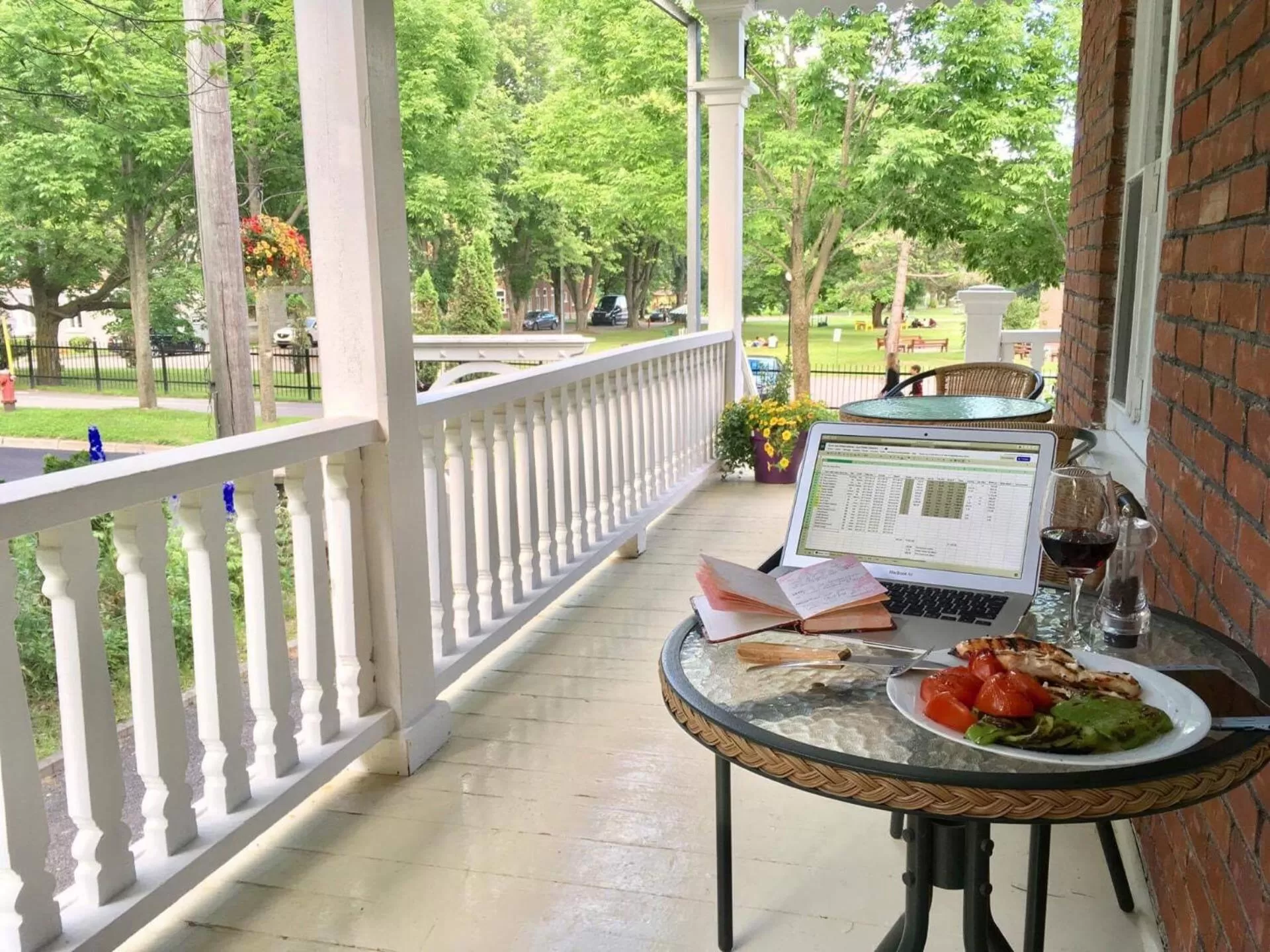 Garden in Aux petits oiseaux