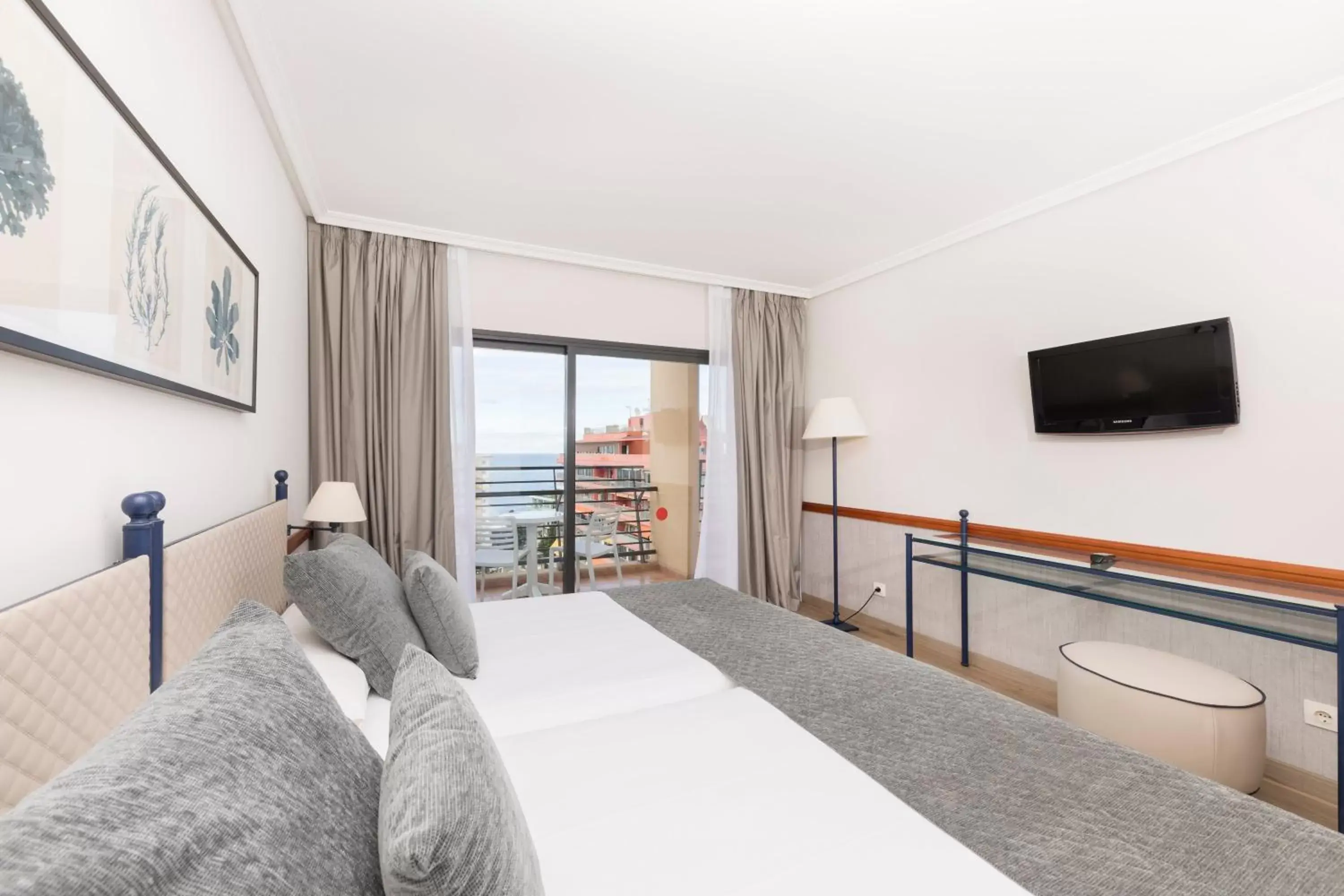 TV and multimedia, Bed in Be Live Experience Orotava TV and multimedia, Bed in Be Live Experience Orotava