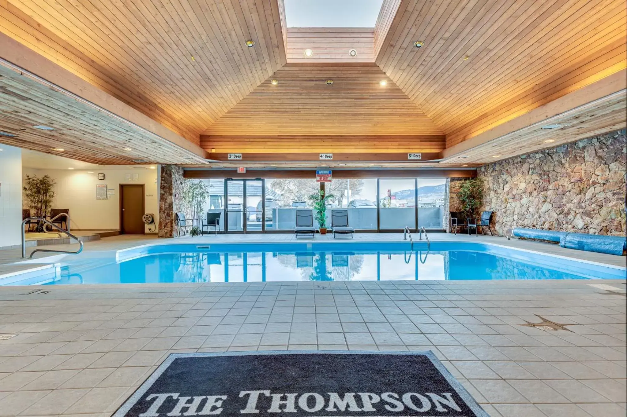 Swimming Pool in The Thompson Hotel
