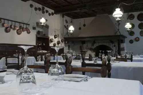 Restaurant/Places to Eat in Albergo Ristorante Sant'Eustorgio