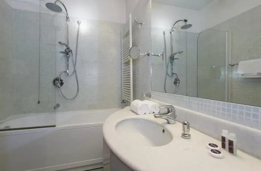 Bathroom in Hotel Villa Giulietta