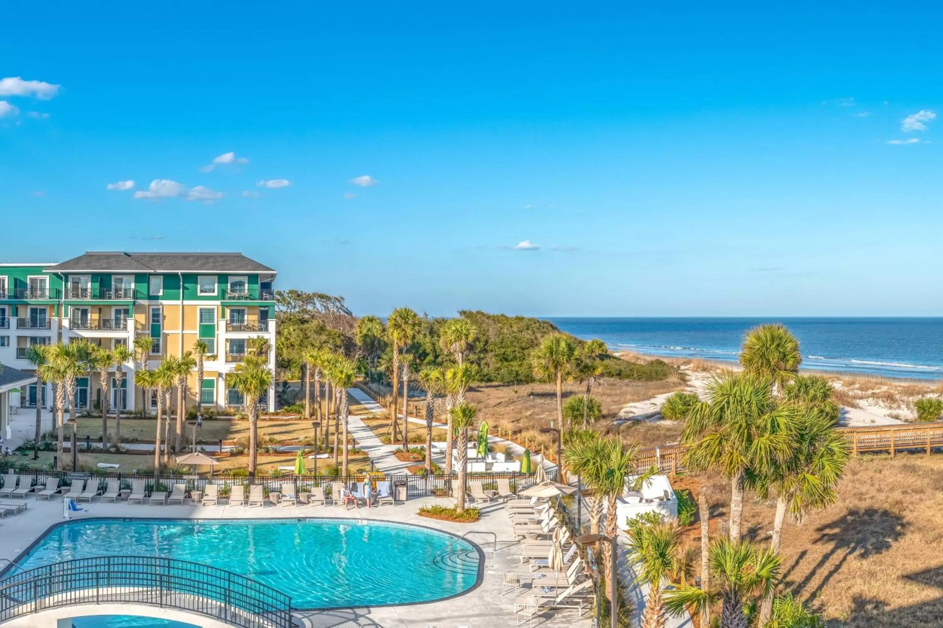 Swimming pool in Courtyard by Marriott Jekyll Island