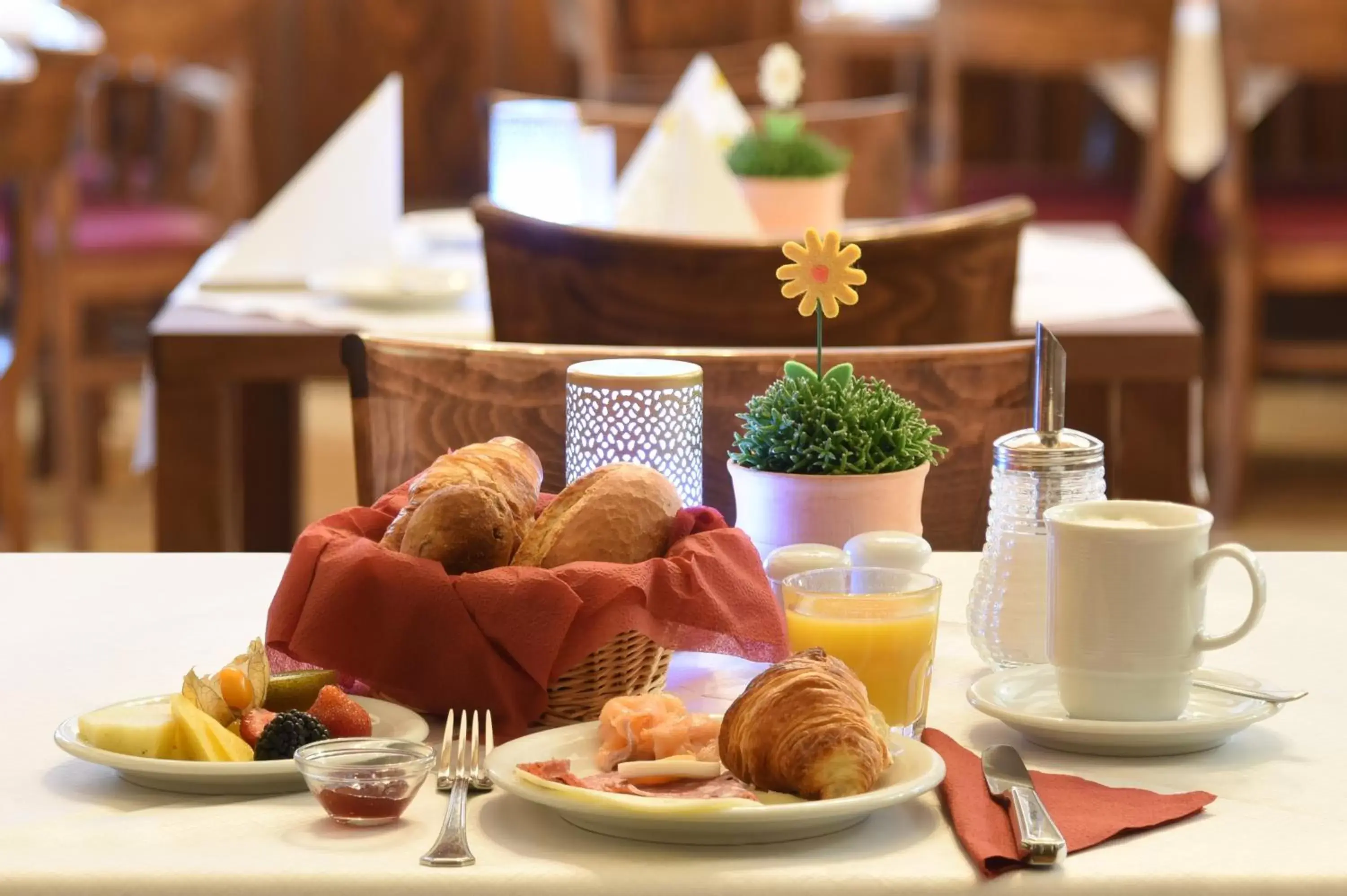 Buffet breakfast, Breakfast in Hotel Tiergarten Berlin