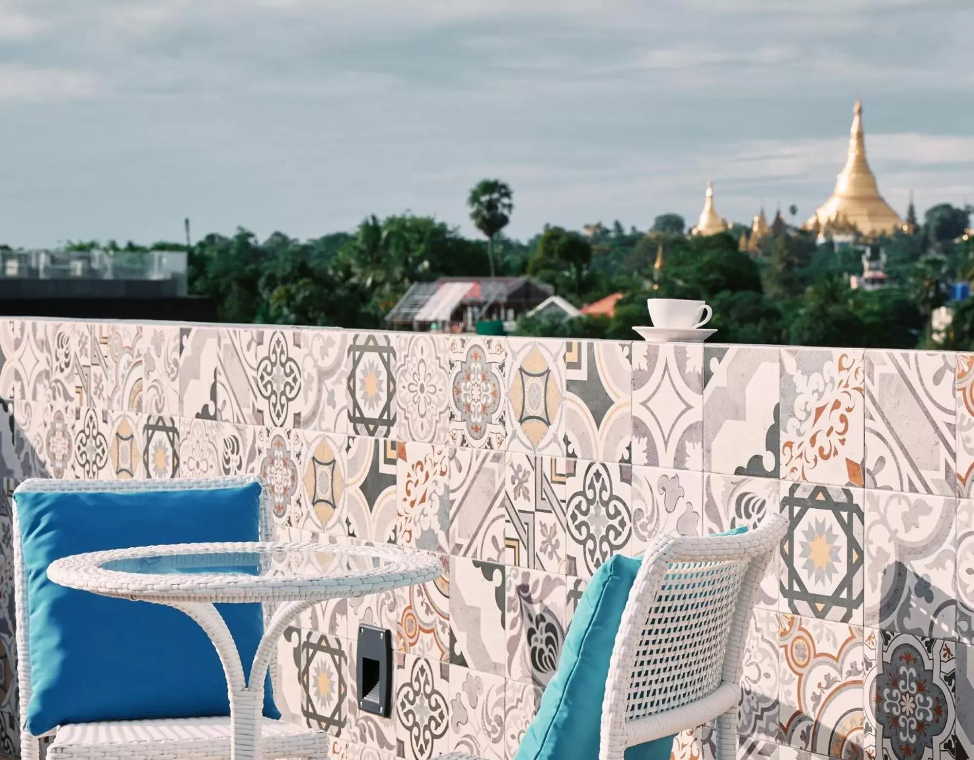 Nearby landmark, Balcony/Terrace in Winner Inn