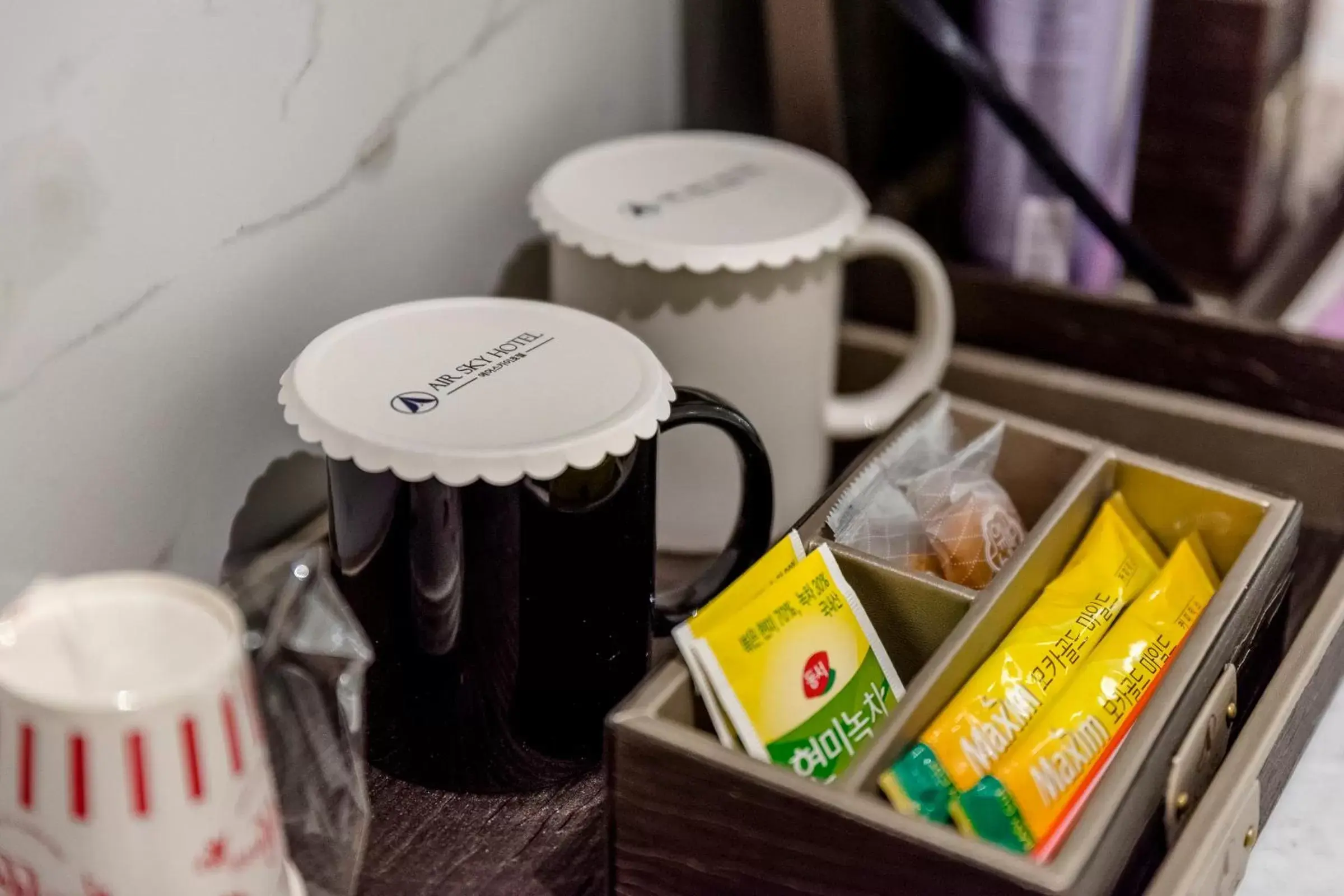 Coffee/tea facilities in Air Sky Hotel