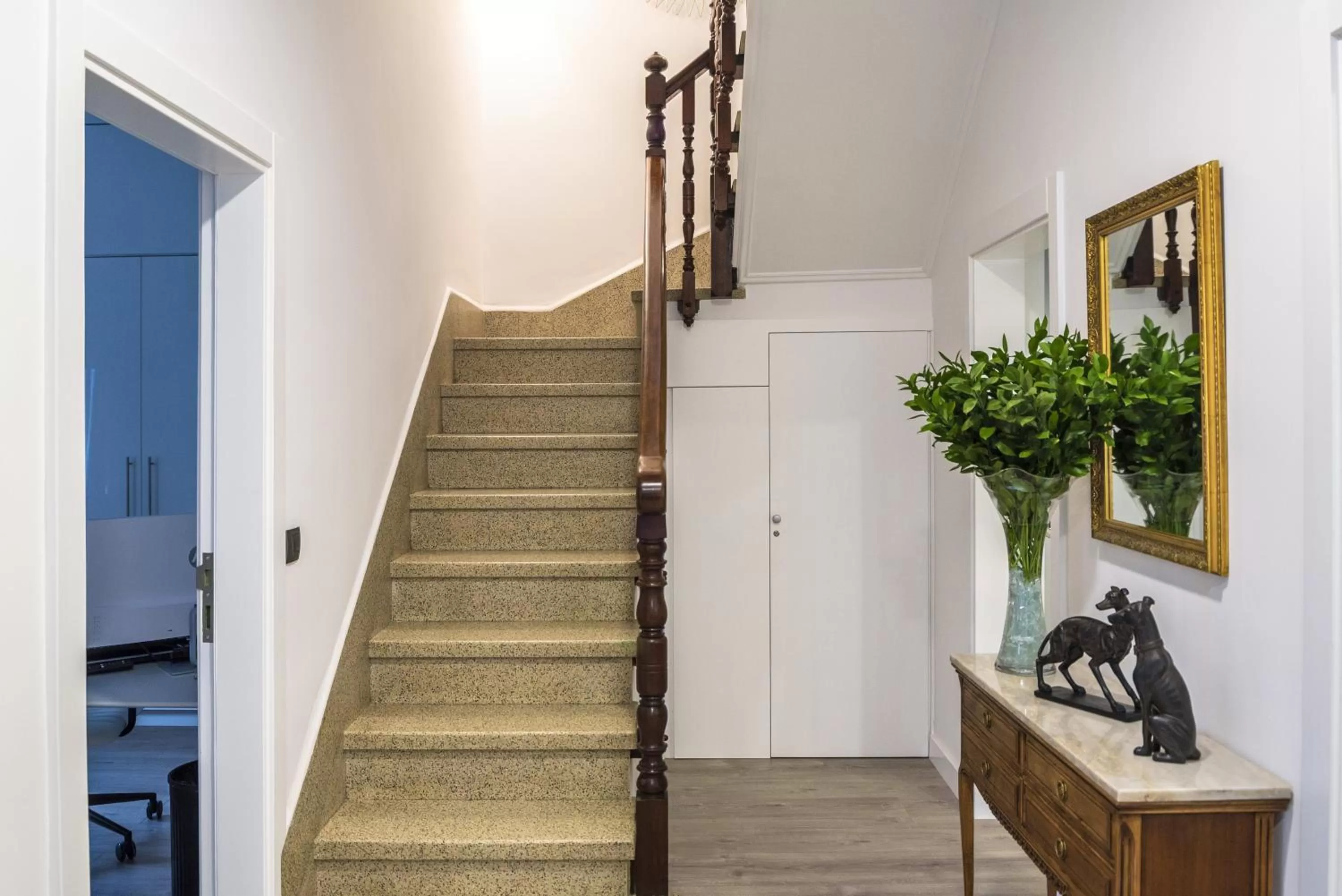 Communal lounge/ TV room in La Palmera Hotel Boutique