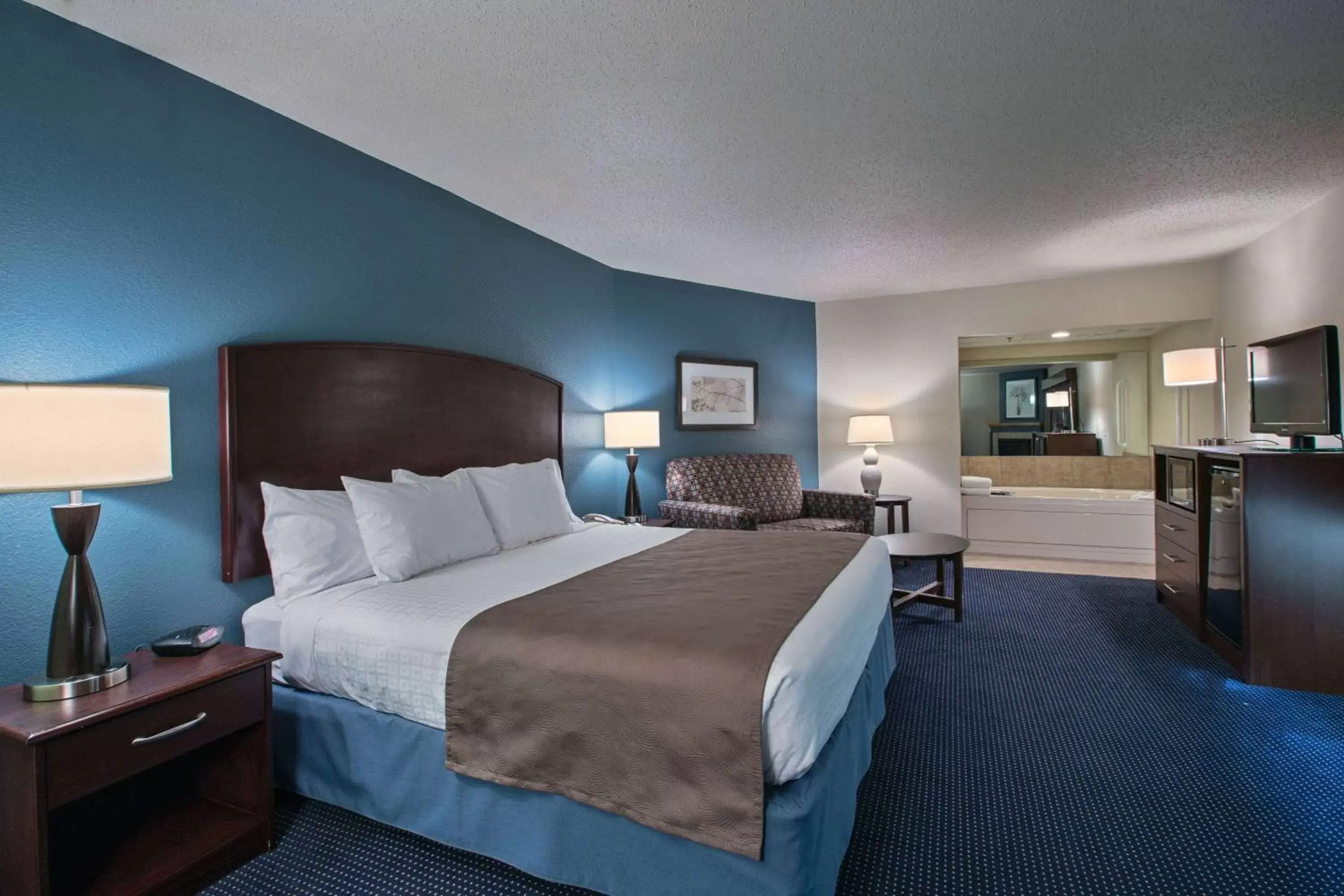 Photo of the whole room, Bed in AmericInn by Wyndham Fort Dodge