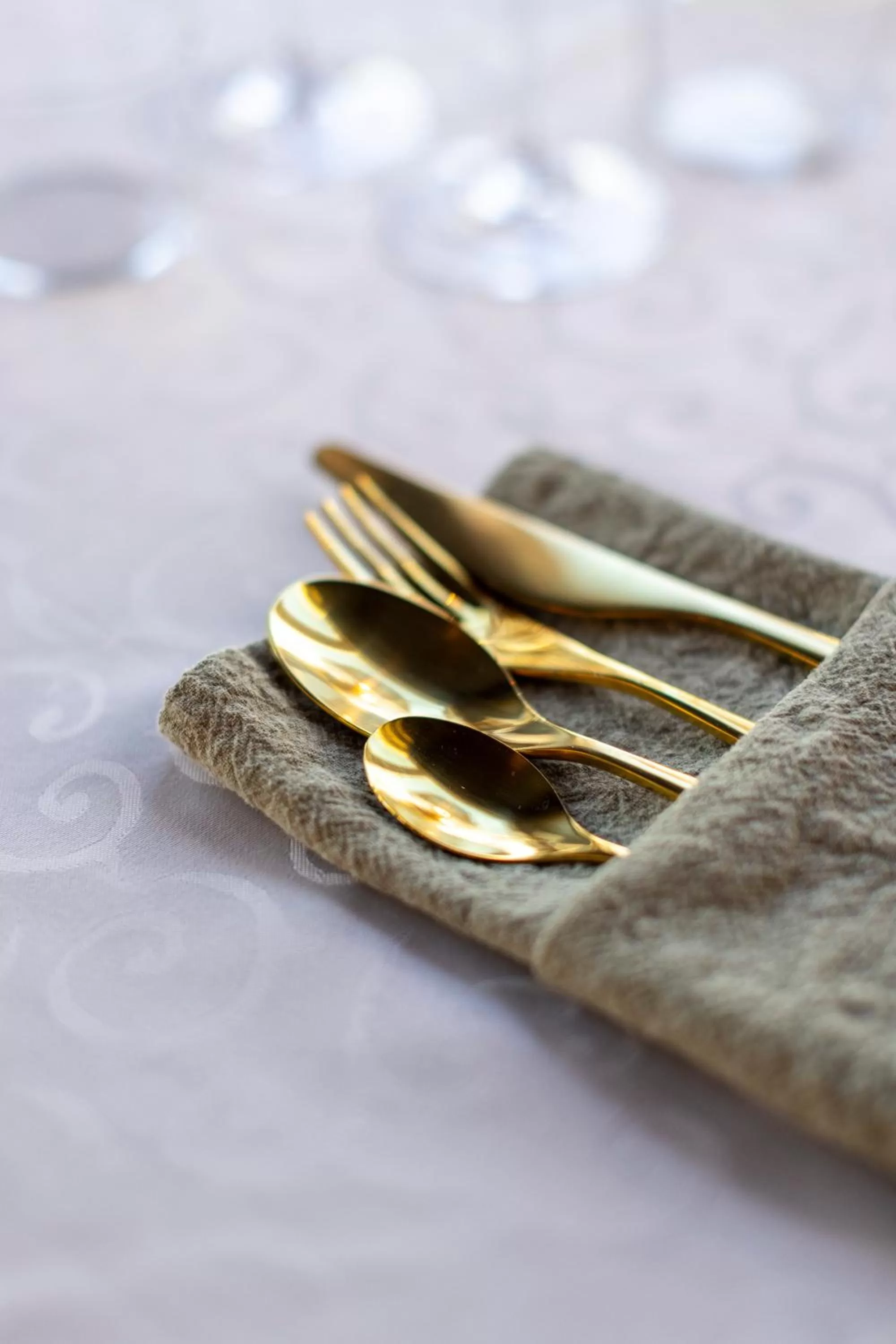 Food and drinks in Hotel Victoria