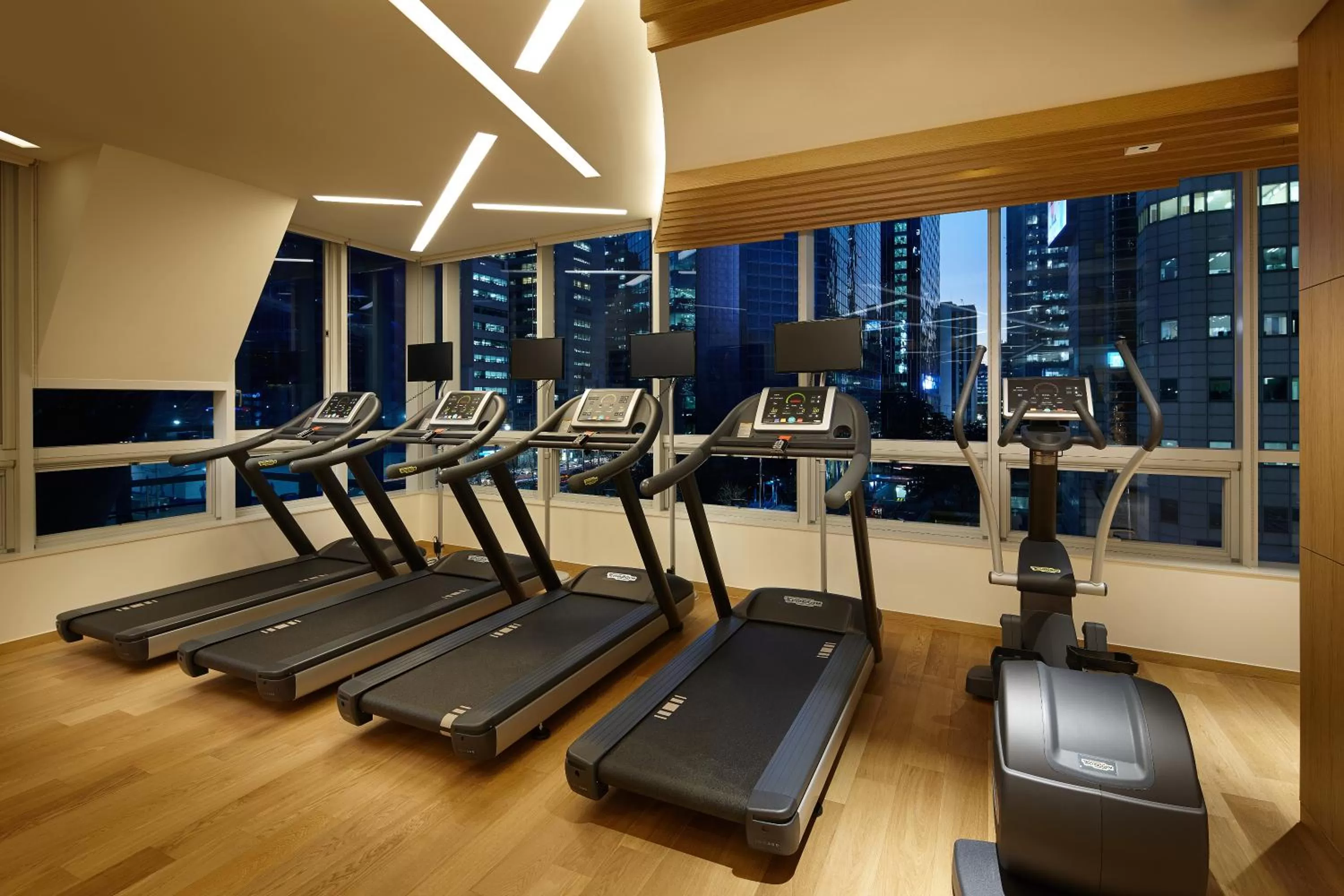 Fitness centre/facilities in LOTTE CITY HOTEL Myeongdong