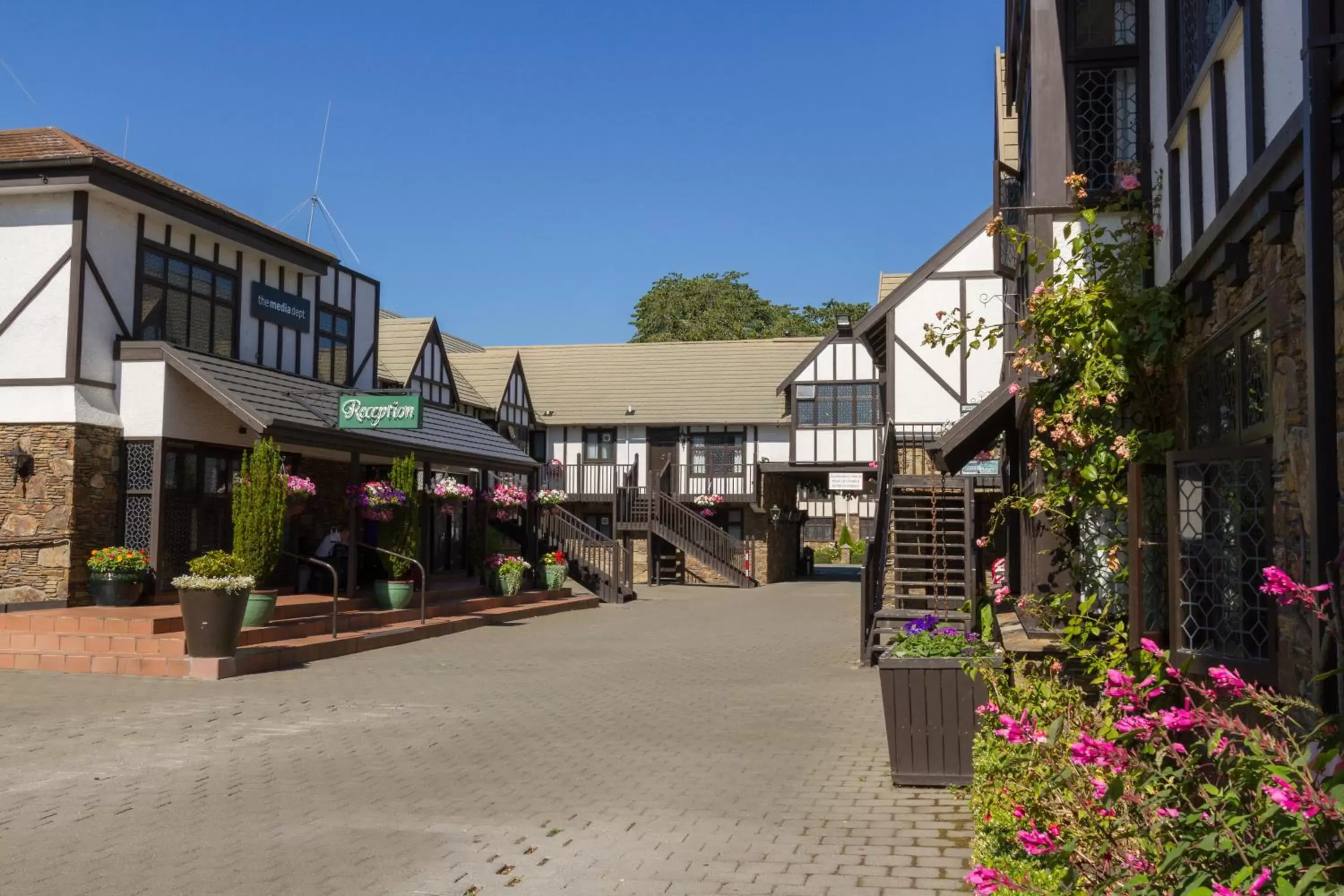 Balcony/Terrace, Property Building in Scenic Hotel Cotswold