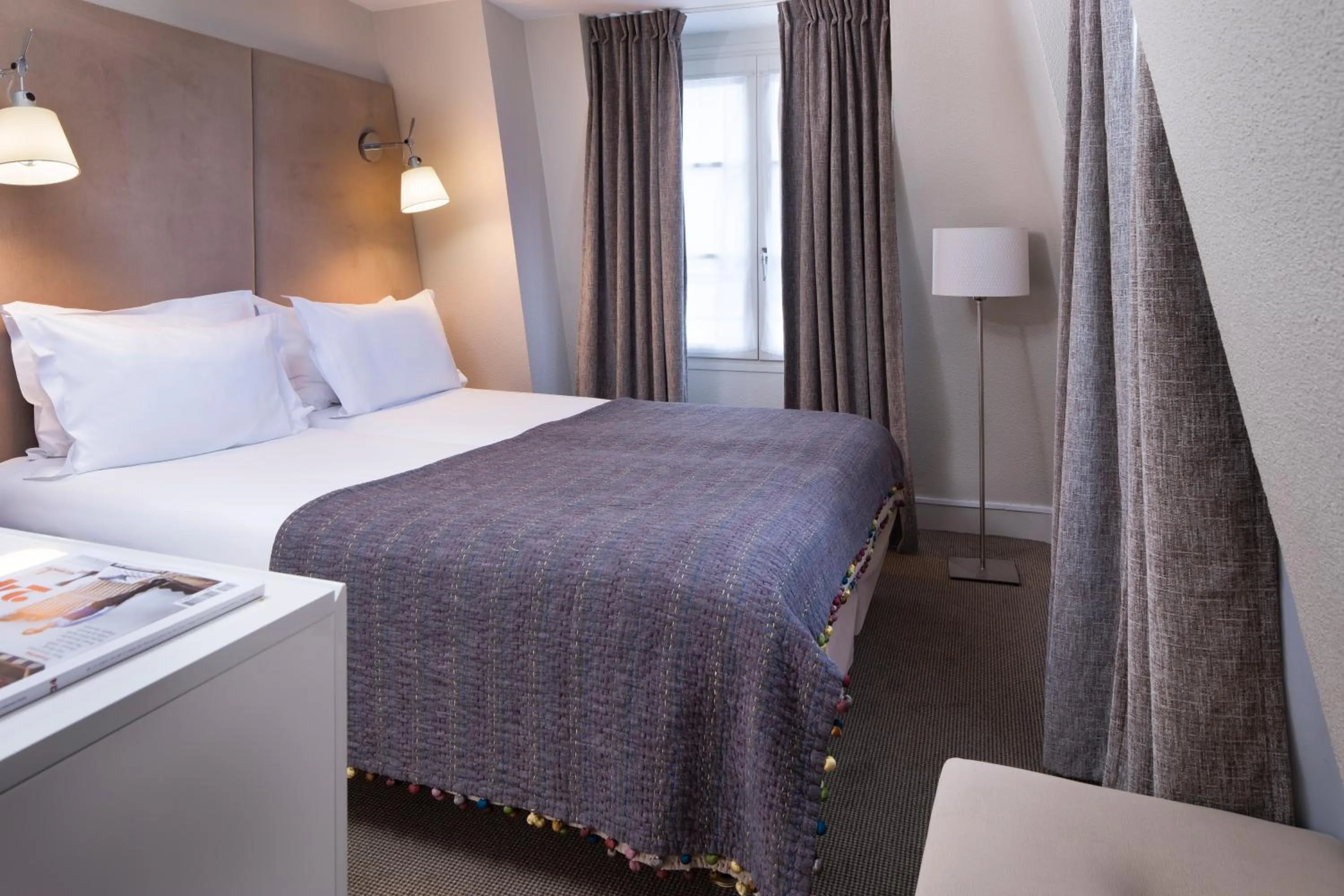 Bedroom, Bed in Hotel d'Espagne