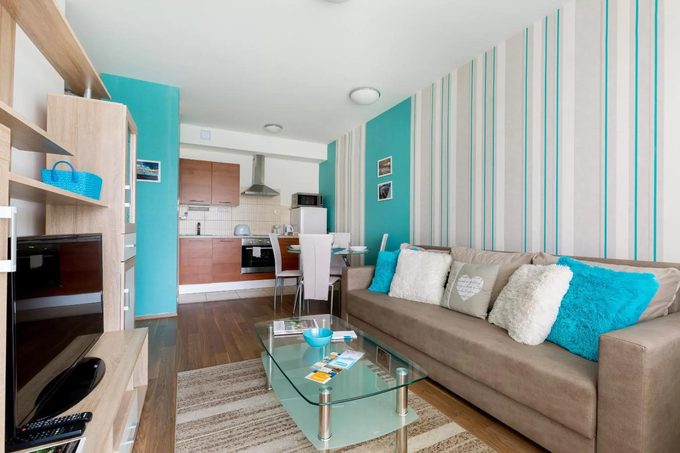 Living room, Seating Area in Sun Resort Apartments