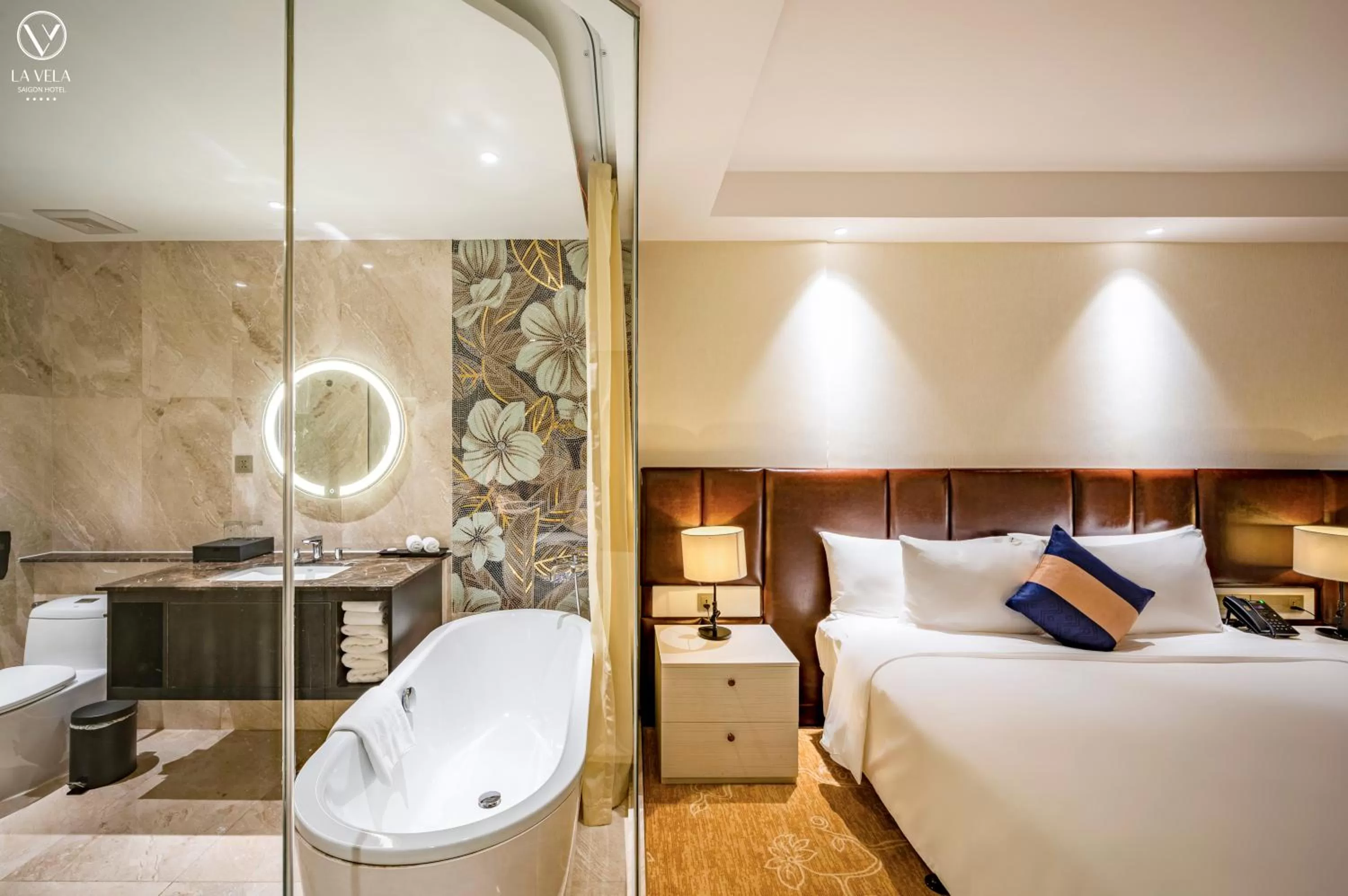 Bathroom, Bed in La Vela Saigon Hotel