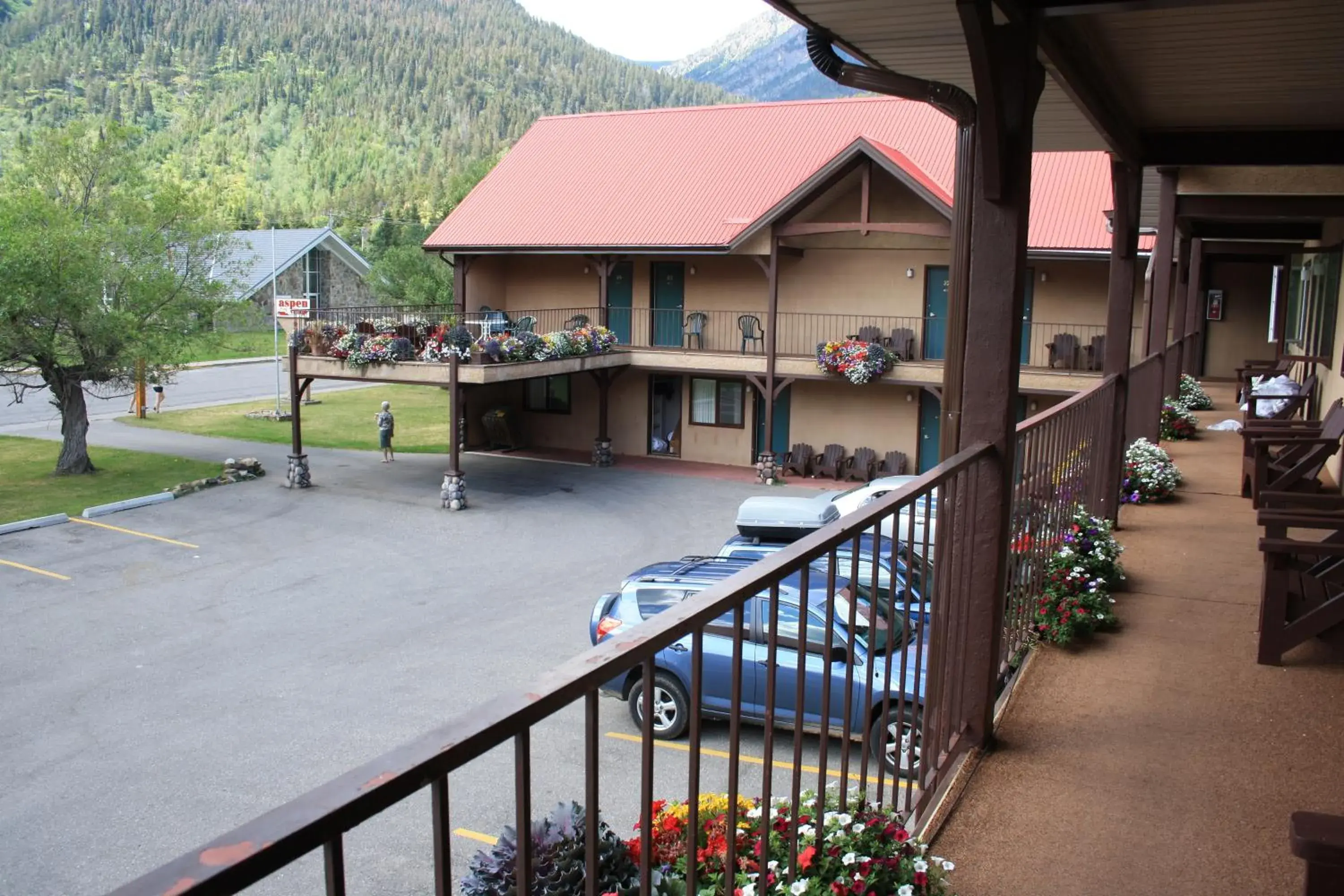 Facade/entrance in Aspen Village