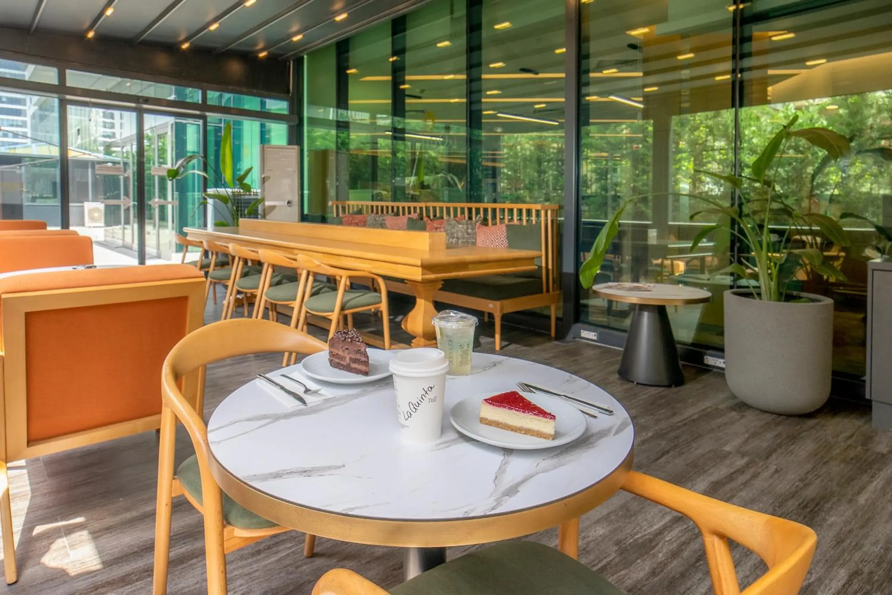 Coffee/tea facilities, Restaurant/Places to Eat in La Quinta by Wyndham Istanbul Gunesli