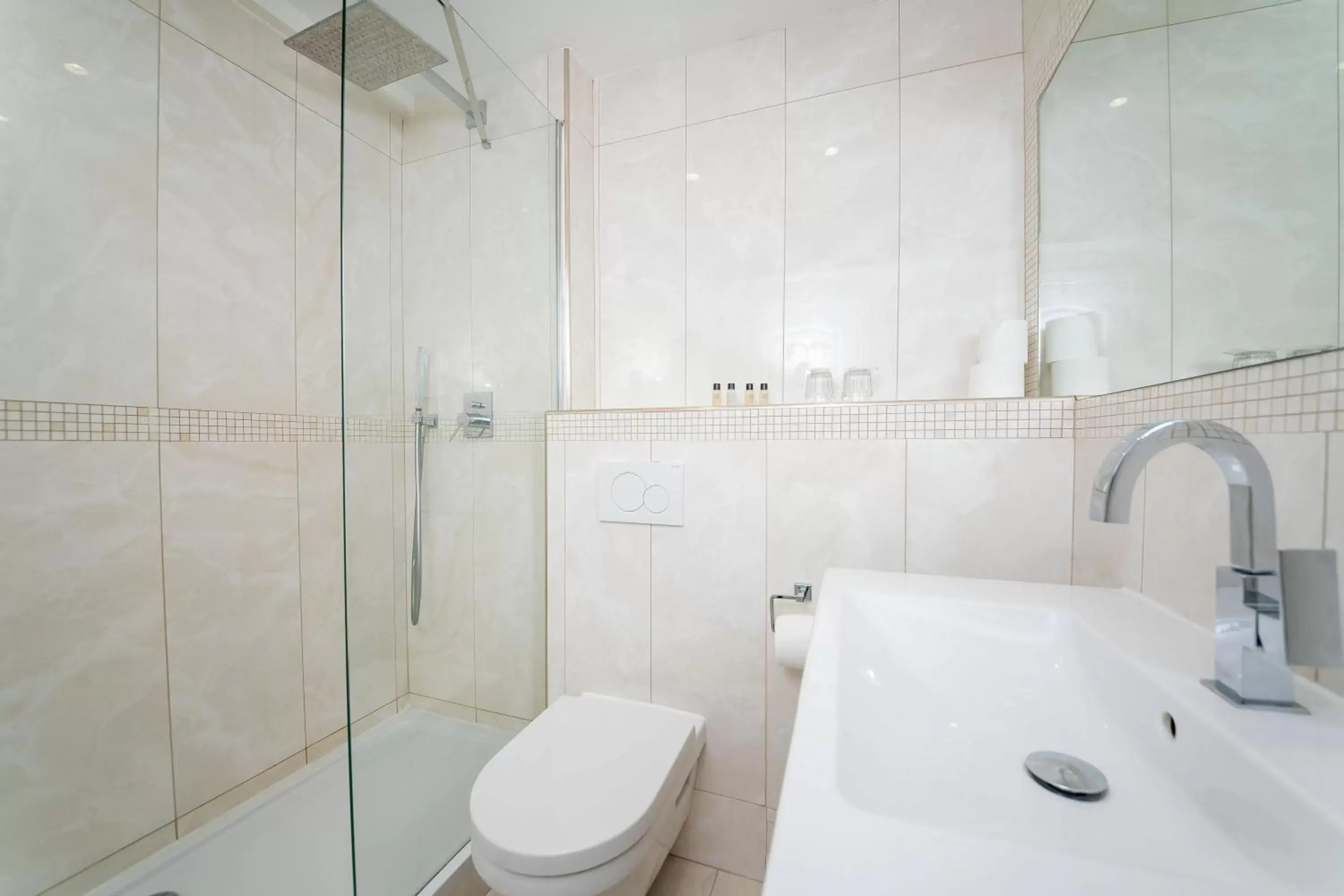Bathroom in Guildford Manor Hotel & Spa