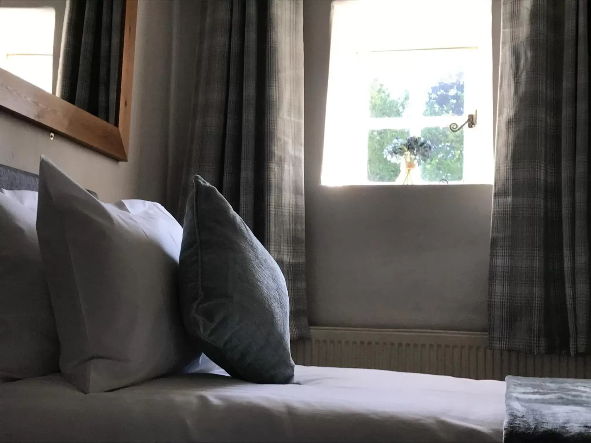 Bedroom, Bed in The Coach House Inn