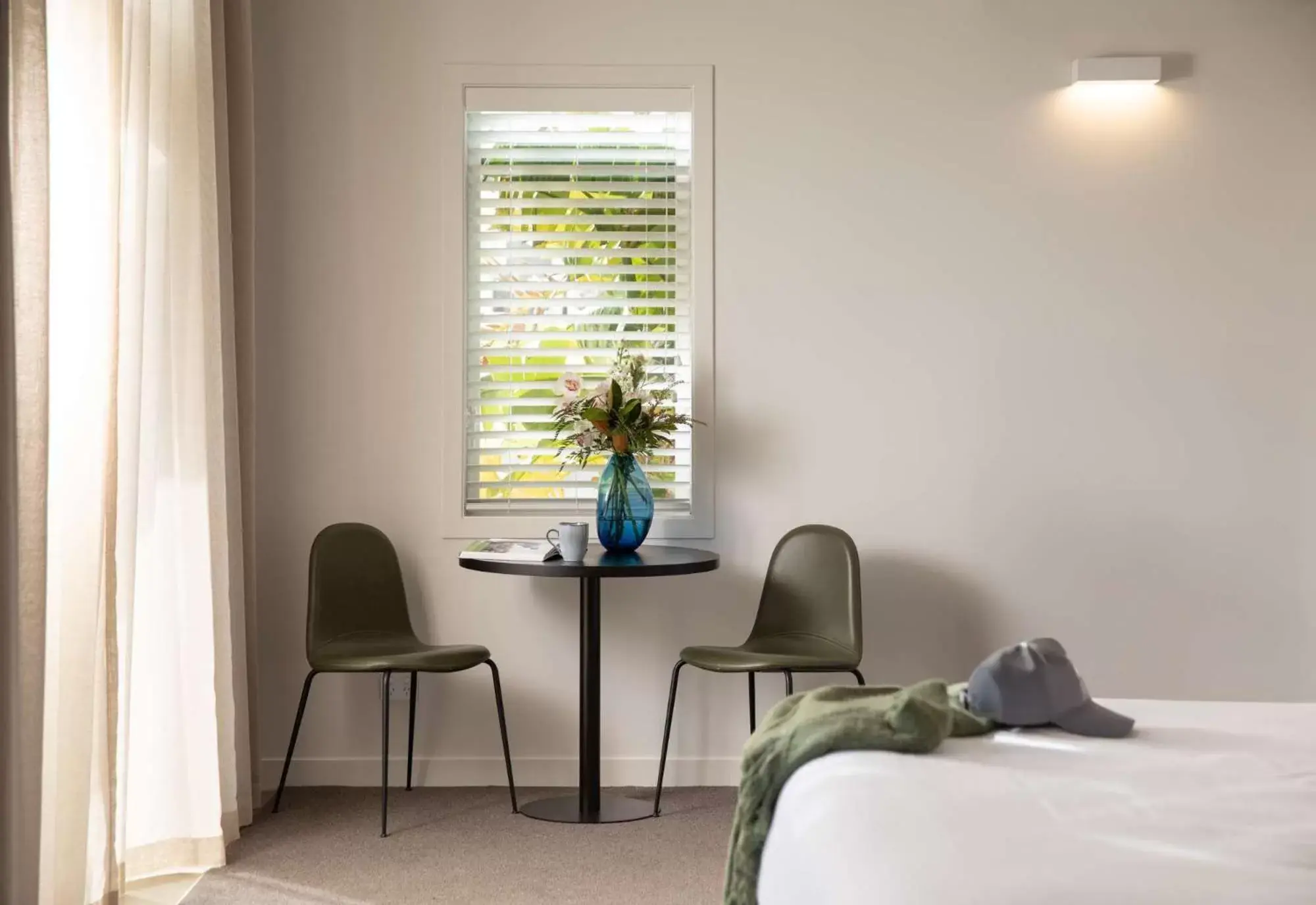 Photo of the whole room, Bed in Rydges Formosa Auckland Golf Resort Photo of the whole room, Bed in Rydges Formosa Auckland Golf Resort