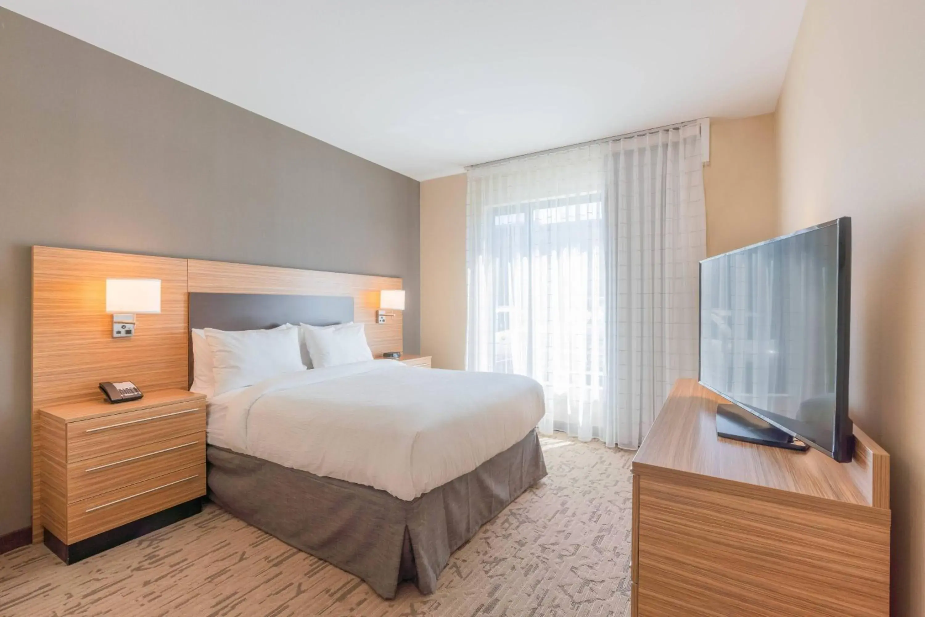 Bedroom, Bed in TownePlace Suites by Marriott Thousand Oaks Agoura Hills