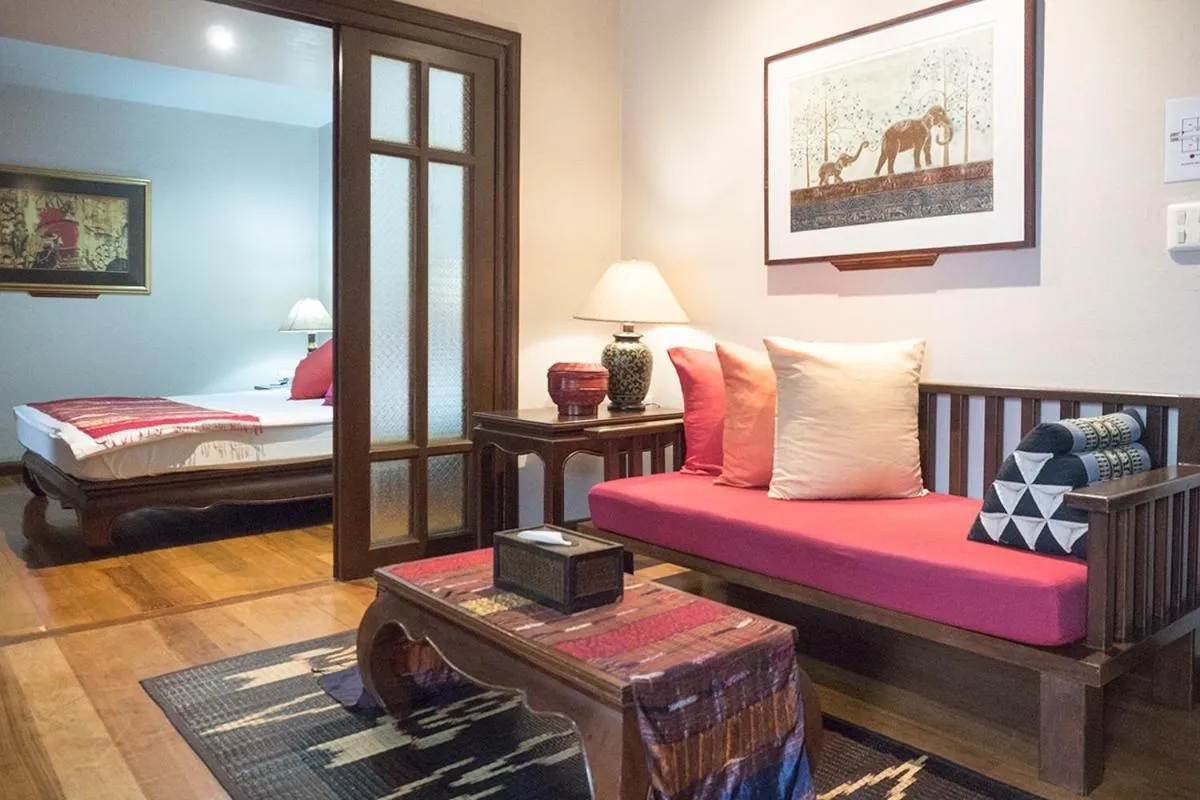 Living room, Bed in The Siam Heritage Hotel
